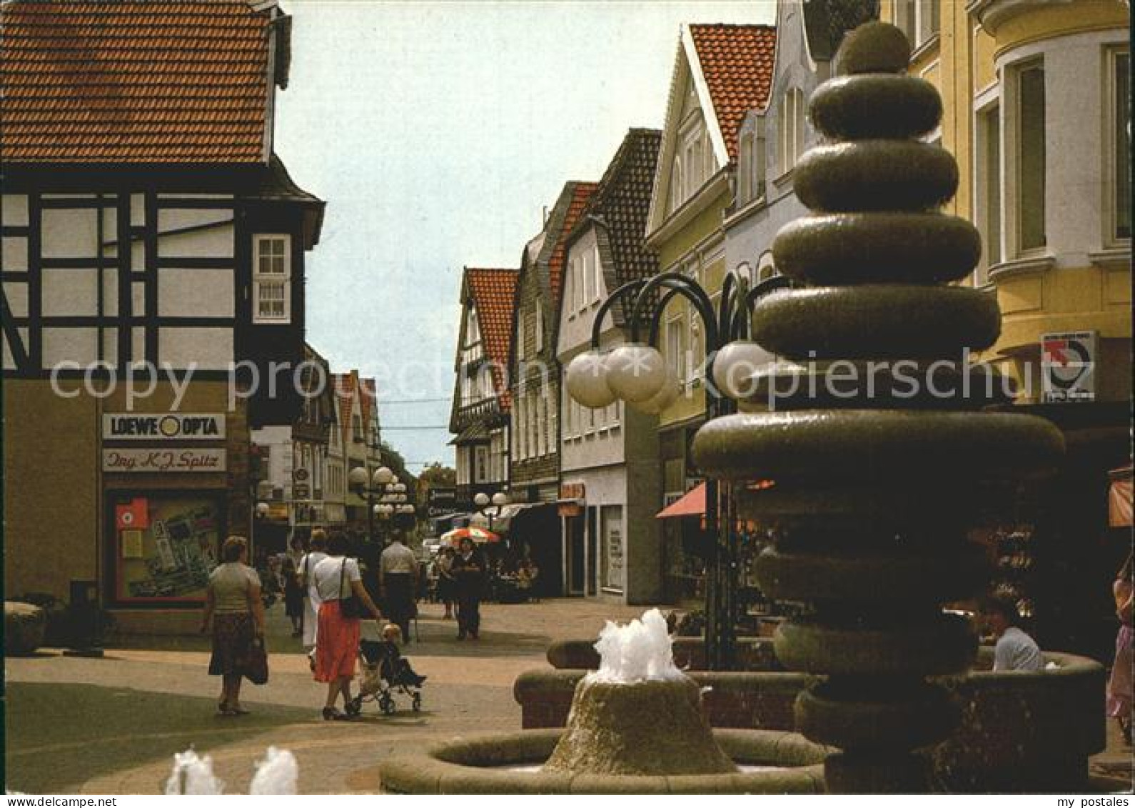 72922043 Luebbecke Westfalen Brunnen Fussgaengerzone Luebbecke Westfalen - Lübbecke