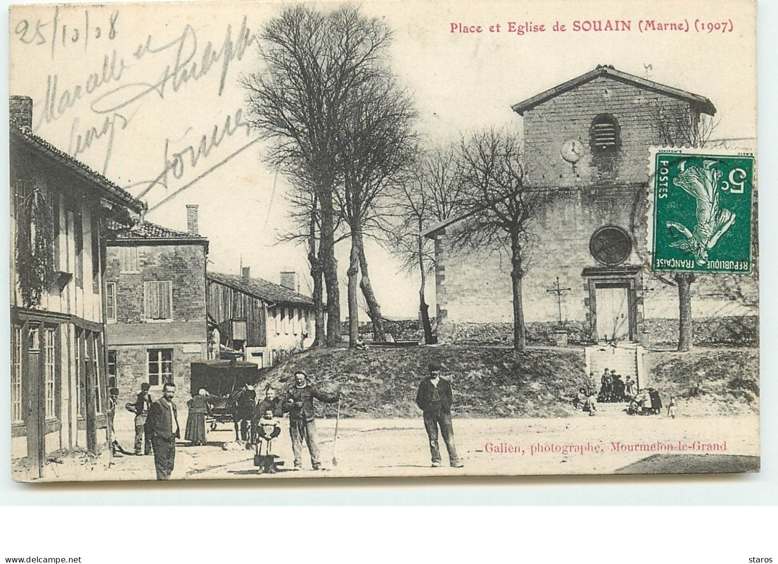 Place Et Eglise De SOUAIN - Souain-Perthes-lès-Hurlus