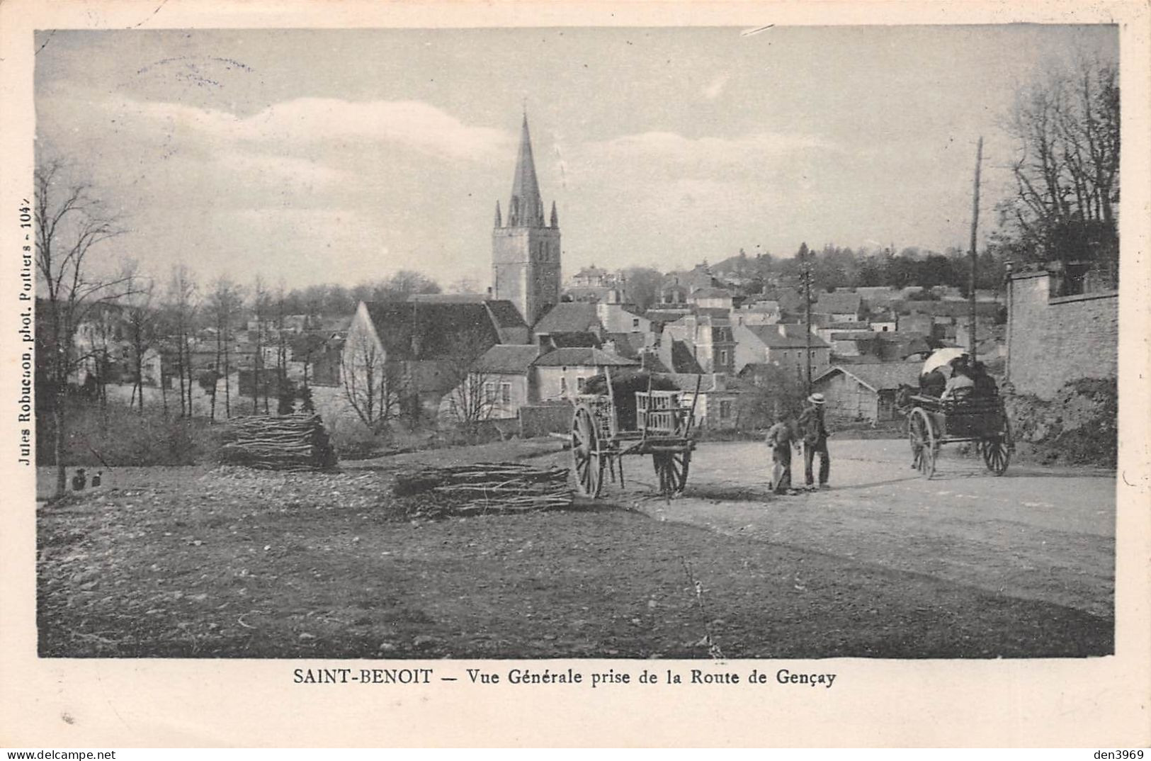 SAINT-BENOIT (Vienne) - Vue Générale Prise De La Route De Gençay - Cachet 4e Régiment De Dragons - Voyagé 1915 (2 Scans) - Saint Benoit