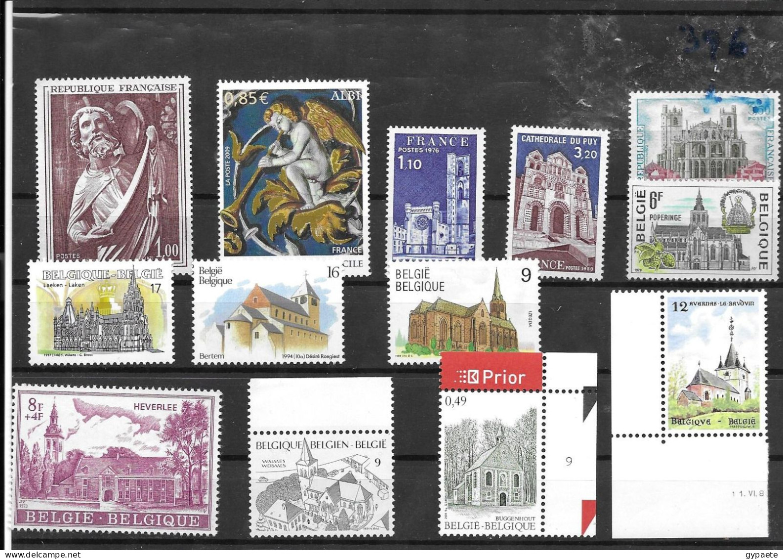 Eglises Et Assimilées - 39 Timbres / Churches And Similar - 39 Stamps - MNH - Iglesias Y Catedrales