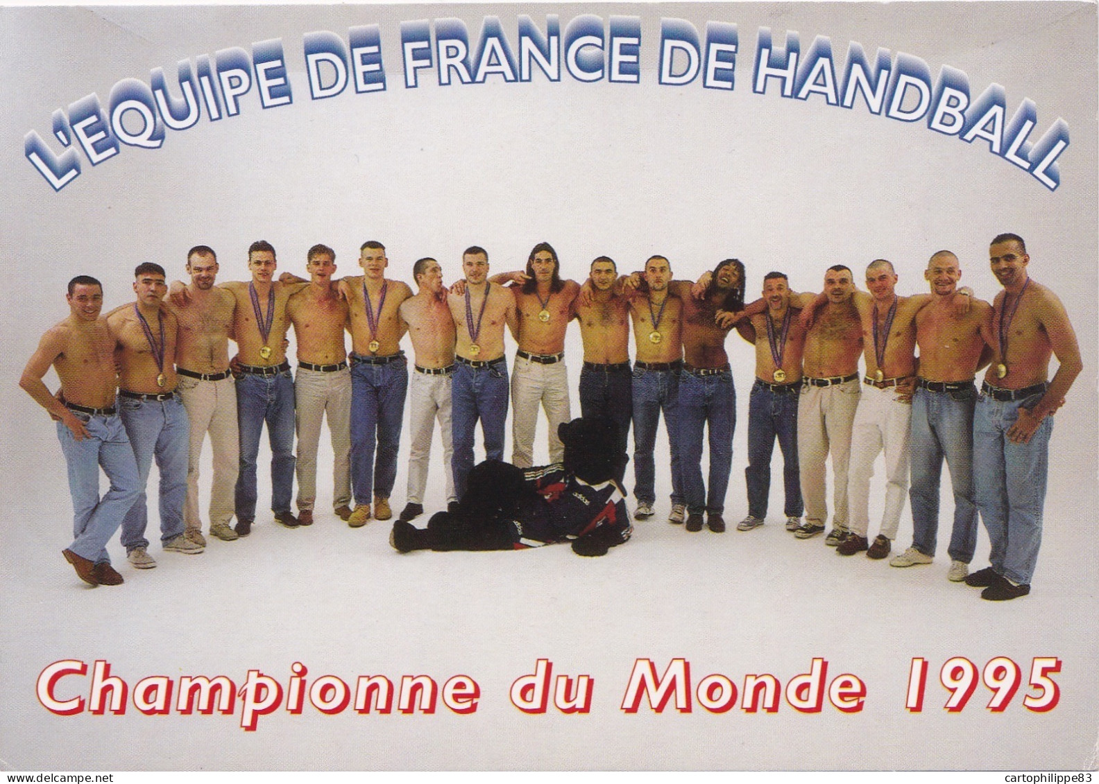 19 CPM EQUIPE DE HANDBALL 1995 CHAMPION DU MONDE EN ISLANDE - Balonmano