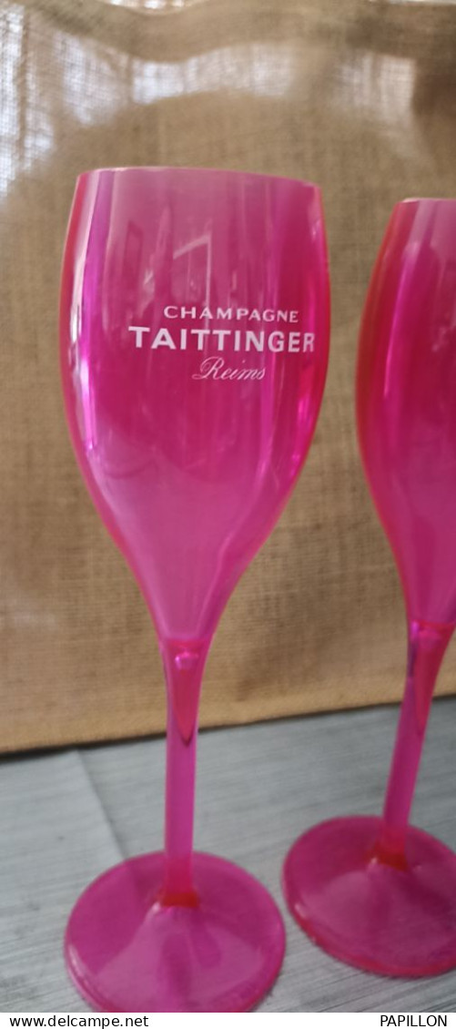 Lot De Deux Flûte à Champagne Rose édition Limitée Taittinger - Glasses