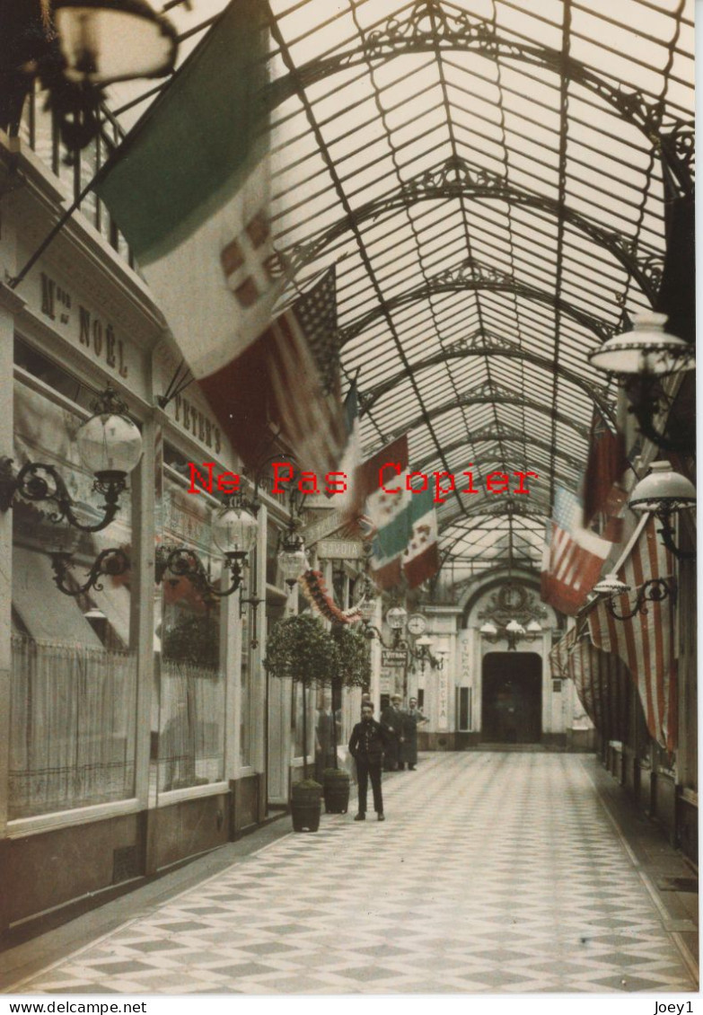 Photo Paris Collection Albert Kahn ,Passage Des Princes 1919 ,couleur, Tirage Kahn Années 60,introuvable - Albums & Collections
