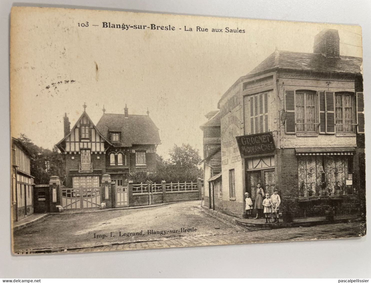 CPA - 76 -  BLANGY Sur BRESLE - La Rue Aux Saules - Animée Enfants Commerce Modern Café GROGNET - Blangy-sur-Bresle