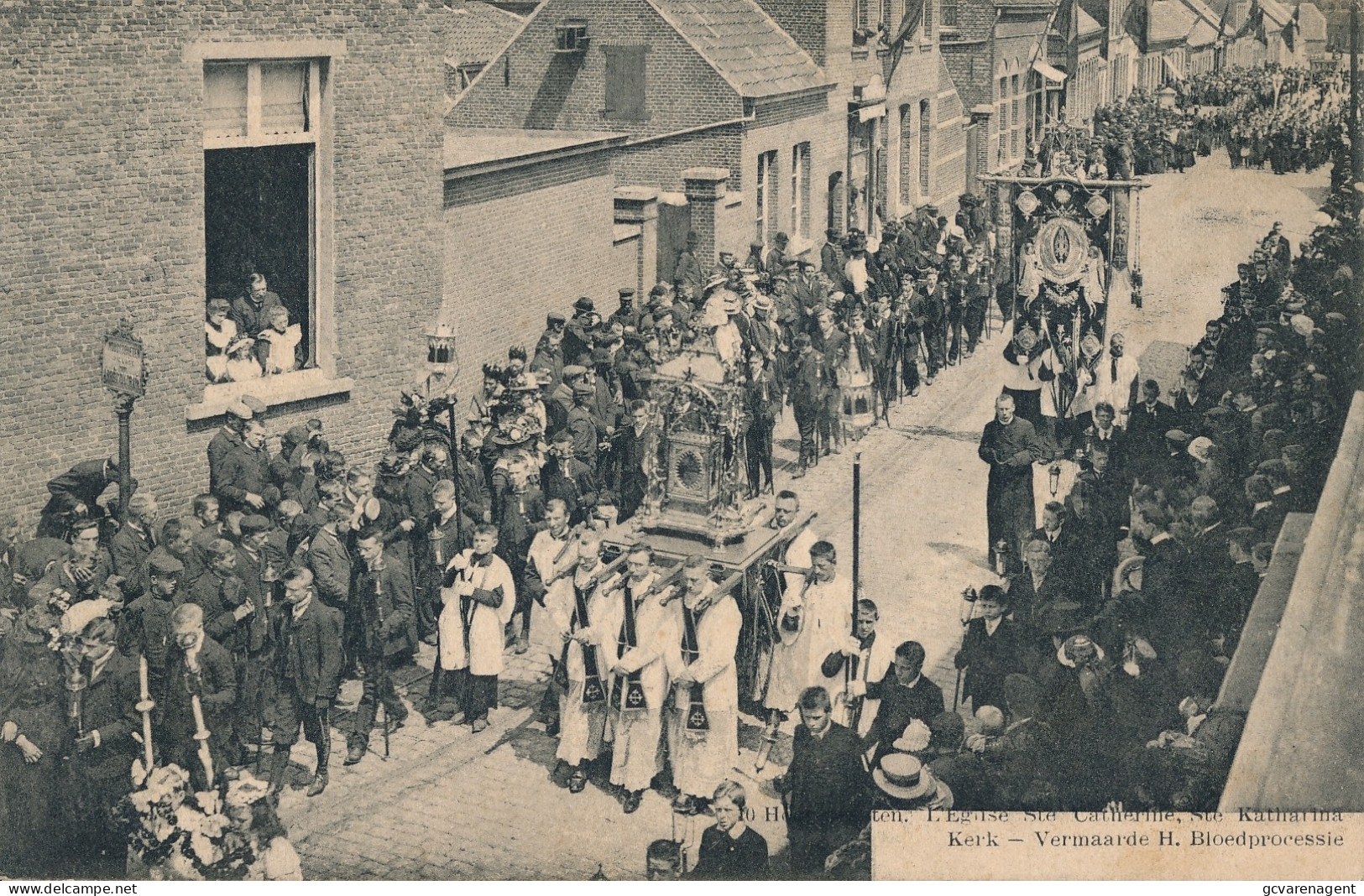 HOOGSTRATEN  KERK VERMAARDE H.BLOEDPROCESSIE      2 SCANS - Hoogstraten