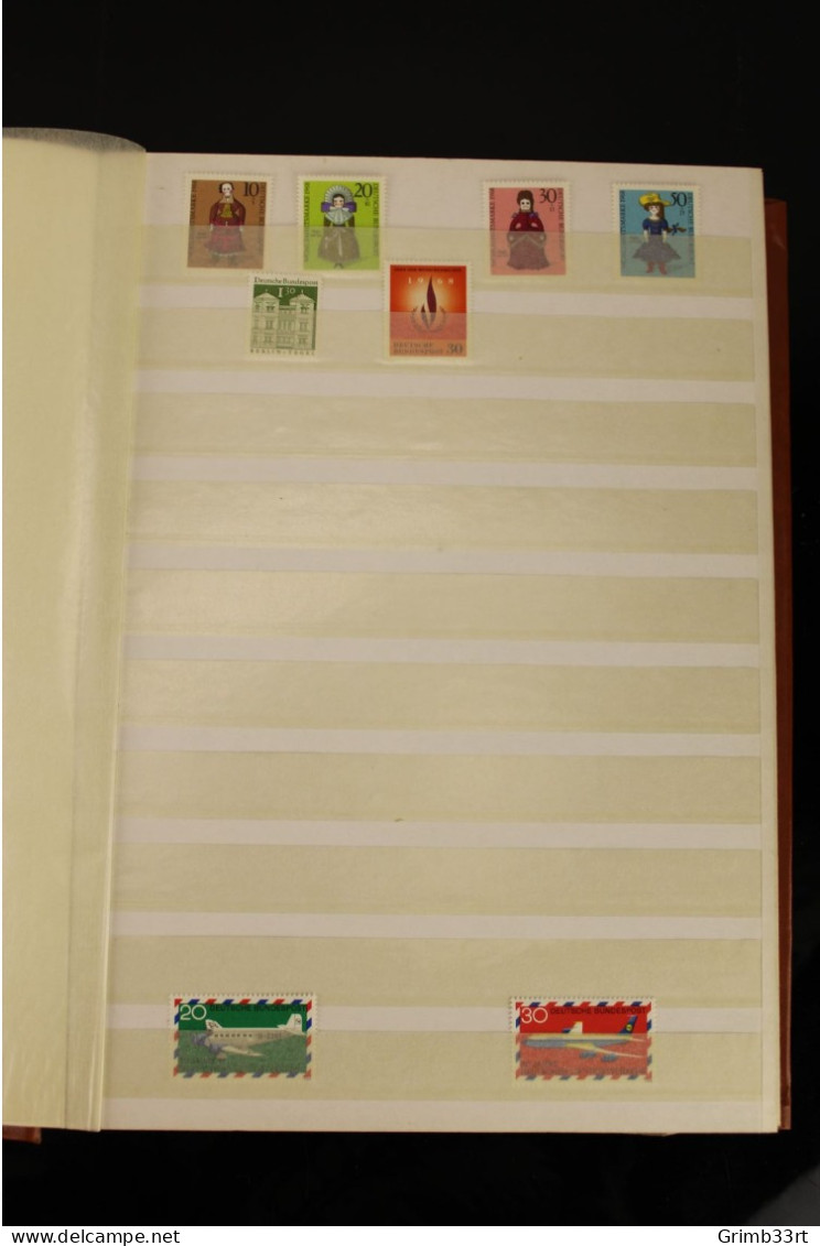 Duitsland / Allemagne / Deutschland - Collectie Postfrisse Zegels In Een Album - 1968-1990 - Sammlungen