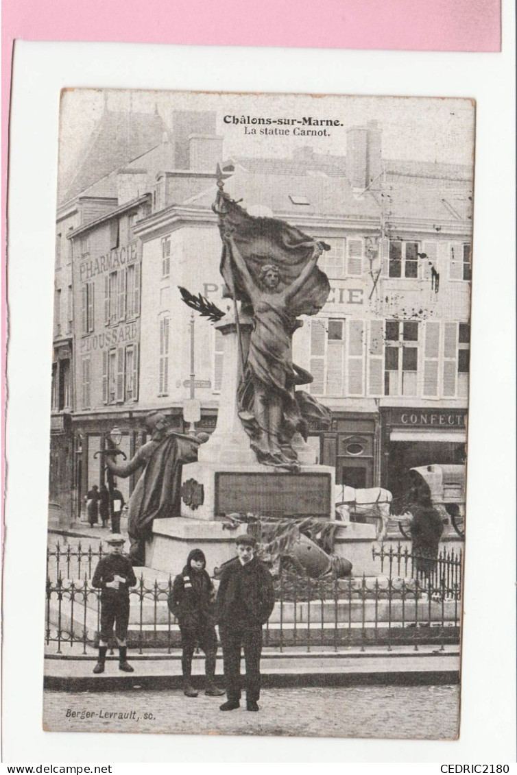 CHATILLON SUR MARNE LA STATUE CARNOT ANIMEE - Châtillon-sur-Marne