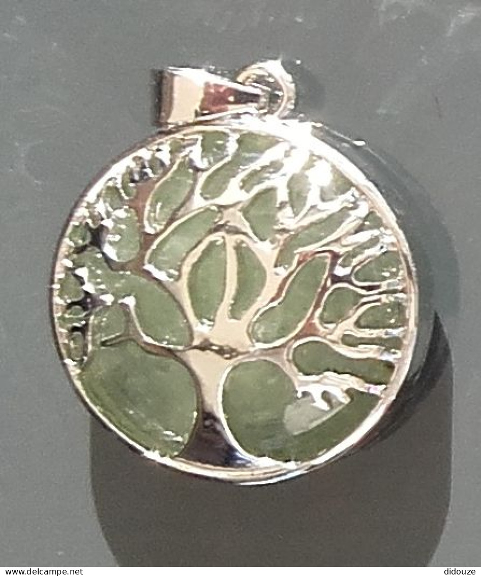 Bijoux - Pendentif Arbre De Vie En Pierre Naturelle Alliage De Zinc Diamètre 28 Mm - Voir Scans Recto Verso - Pendenti