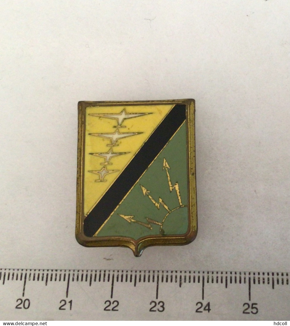 FRANCE AVIATION ARMÉE DE L’AIR - Insigne  Base Aérienne 922 Doulens DP 540 - Luchtmacht