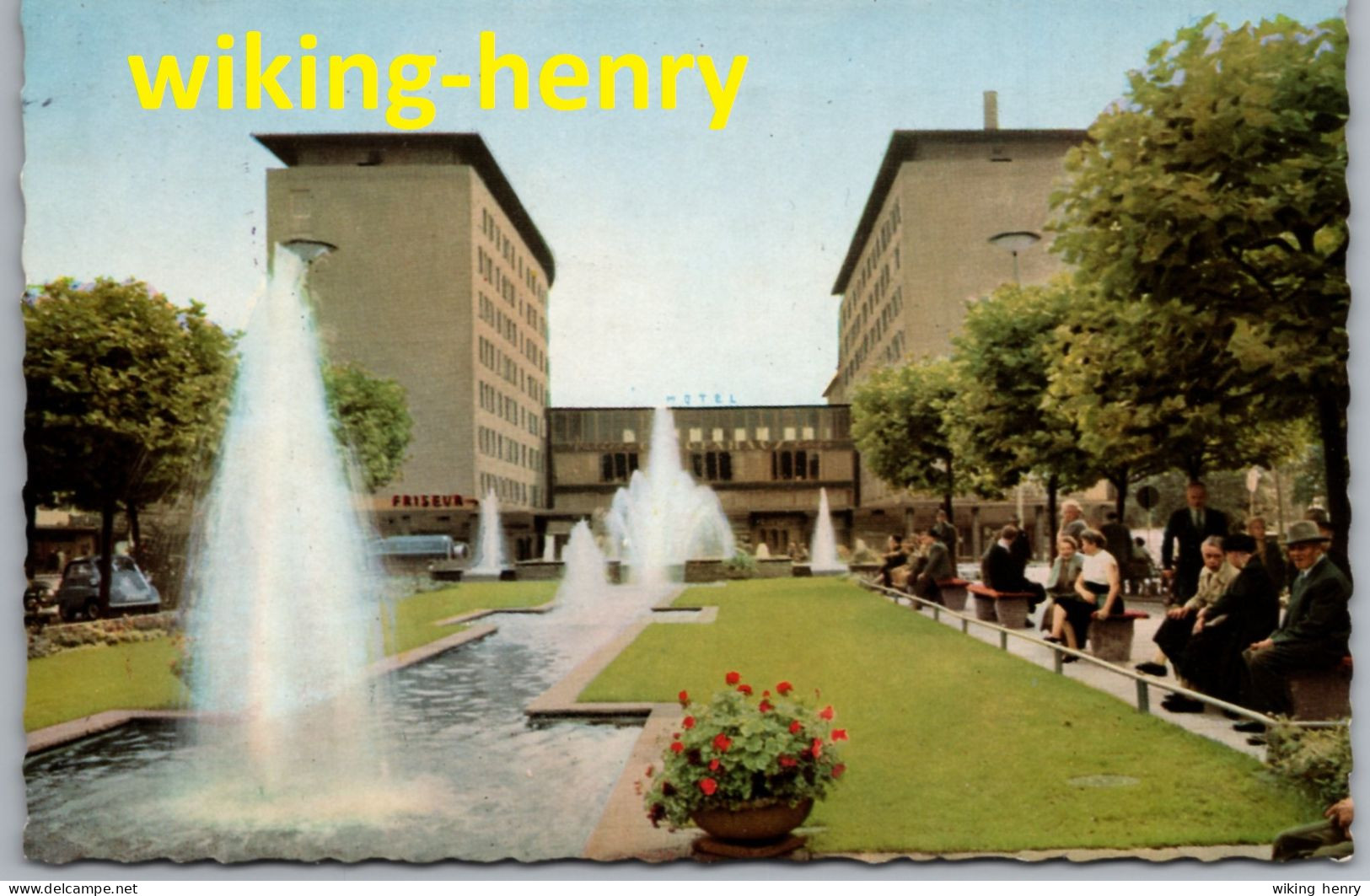 Oberhausen - Wasserspiele Am Friedensplatz Mit Europahaus - Oberhausen