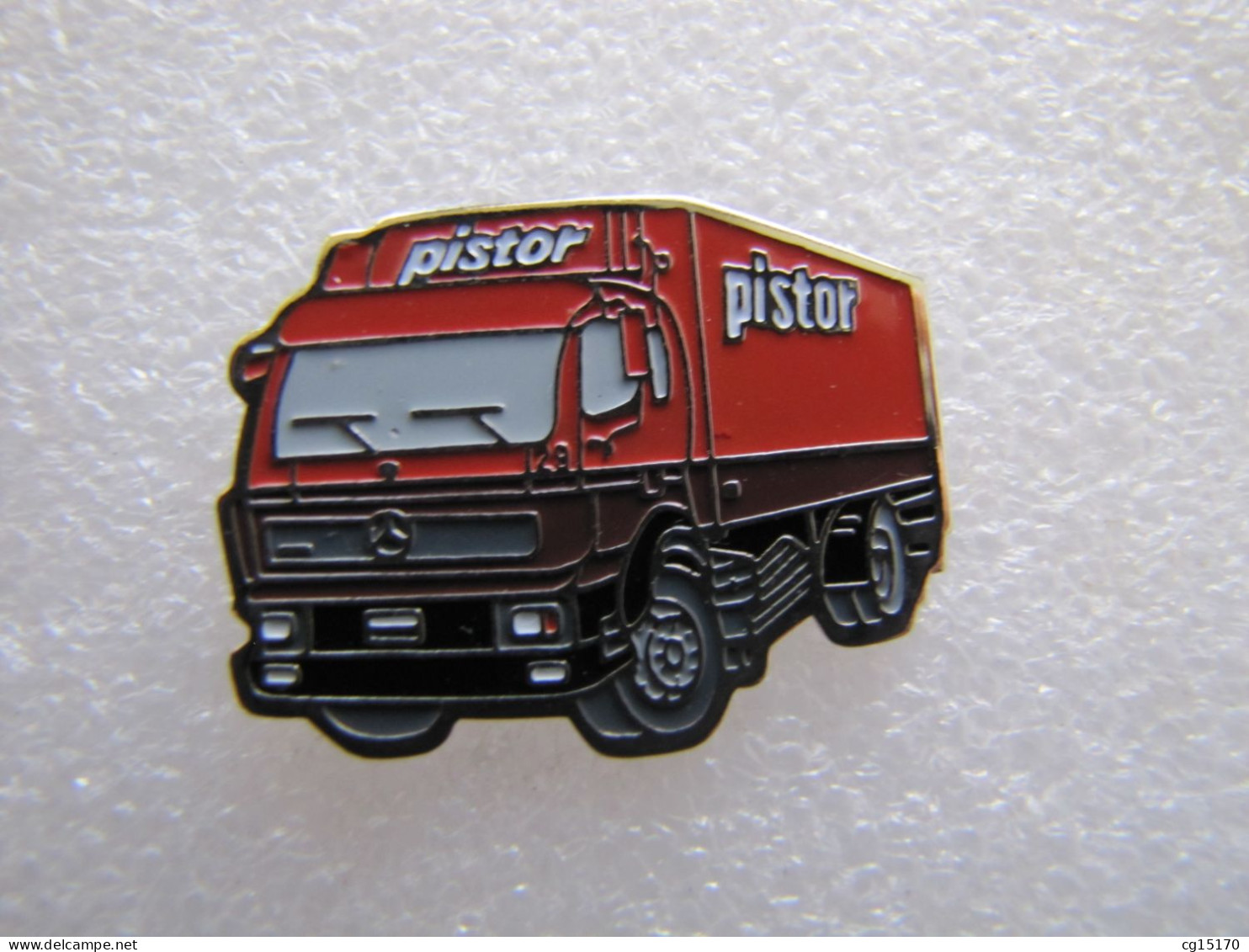 PIN'S    CAMION   MERCEDES-BENZ  PISTOR - Transports