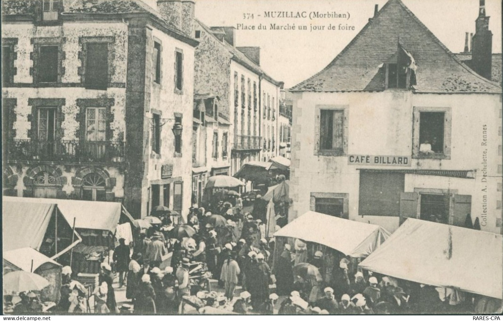 56 MUZILLAC - PLACE DU MARCHE UN JOUR DE FOIRE - CAFE BILLARD - Muzillac