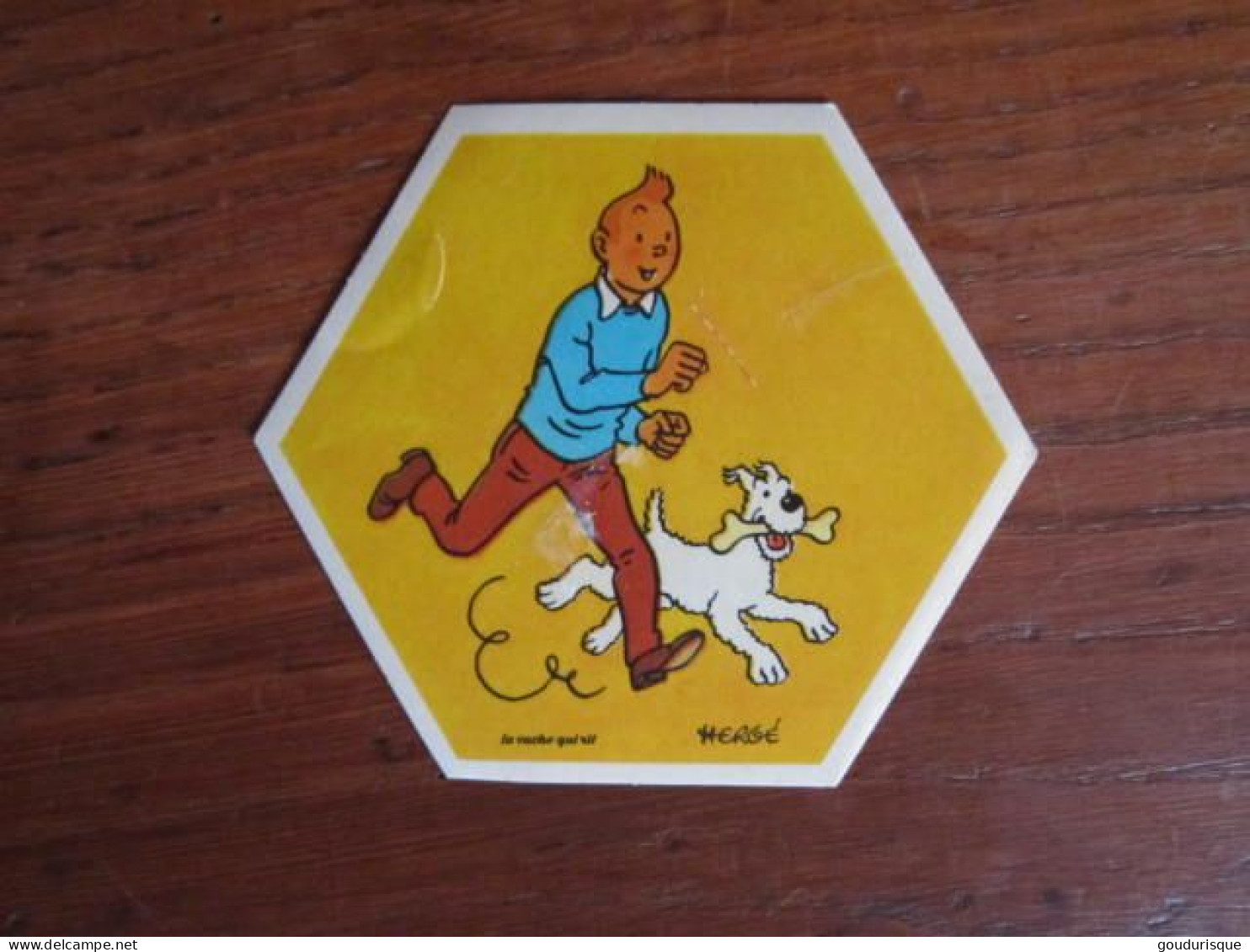 TINTIN AUTOCOLLANT LA VACHE QUI RIT  TINTIN ET MILOU QUI COURT   HERGE - Tintin