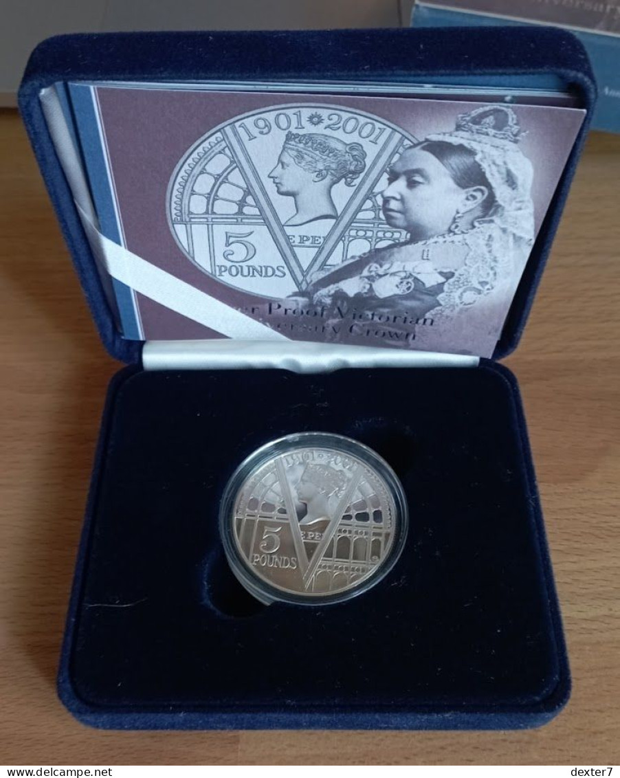United Kingdom UK 2001 Silver 5 Pounds Queen Victoria In Box - 5 Pond