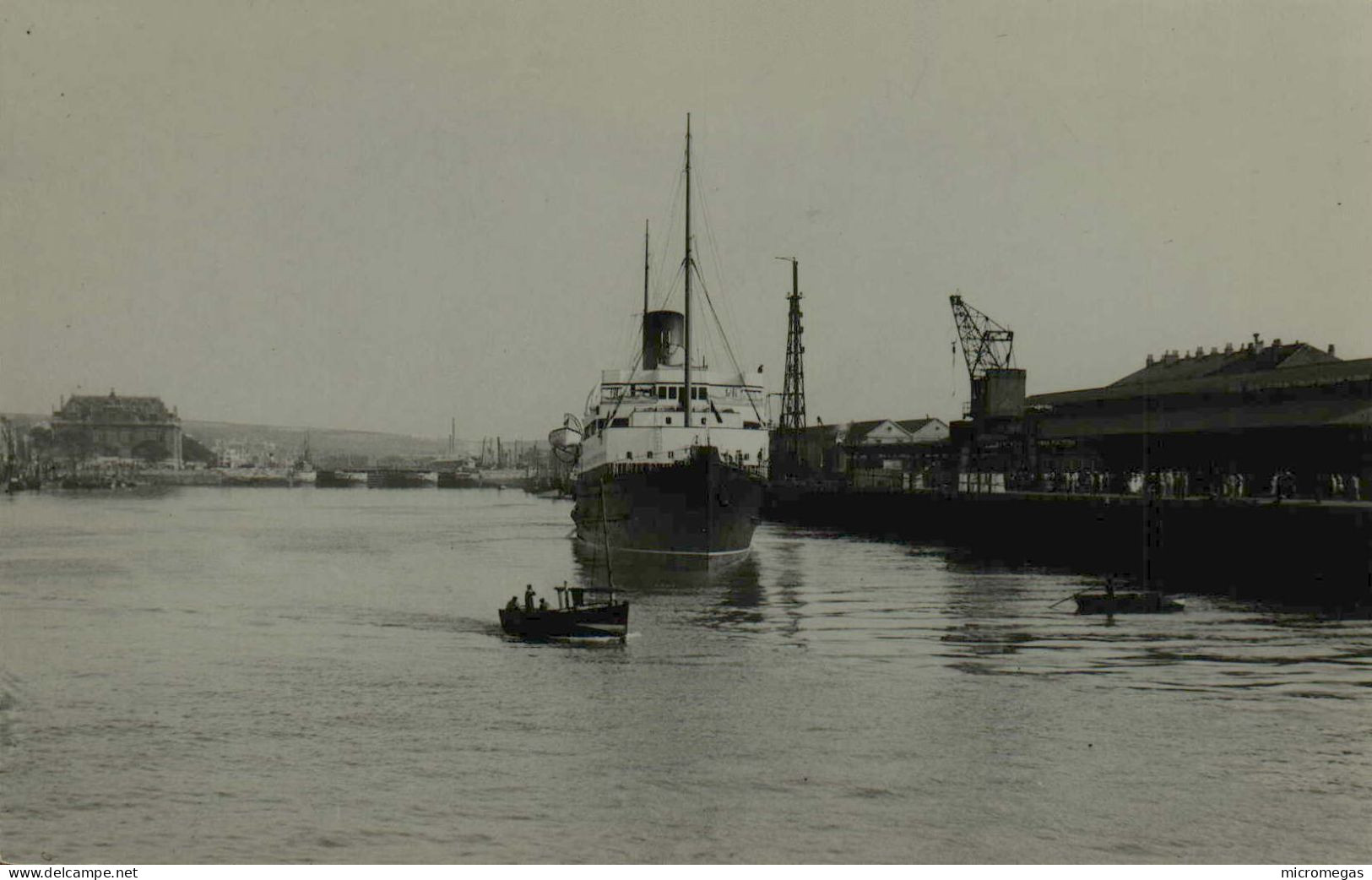 Reproduction - Bateau à Identifier - Schiffe