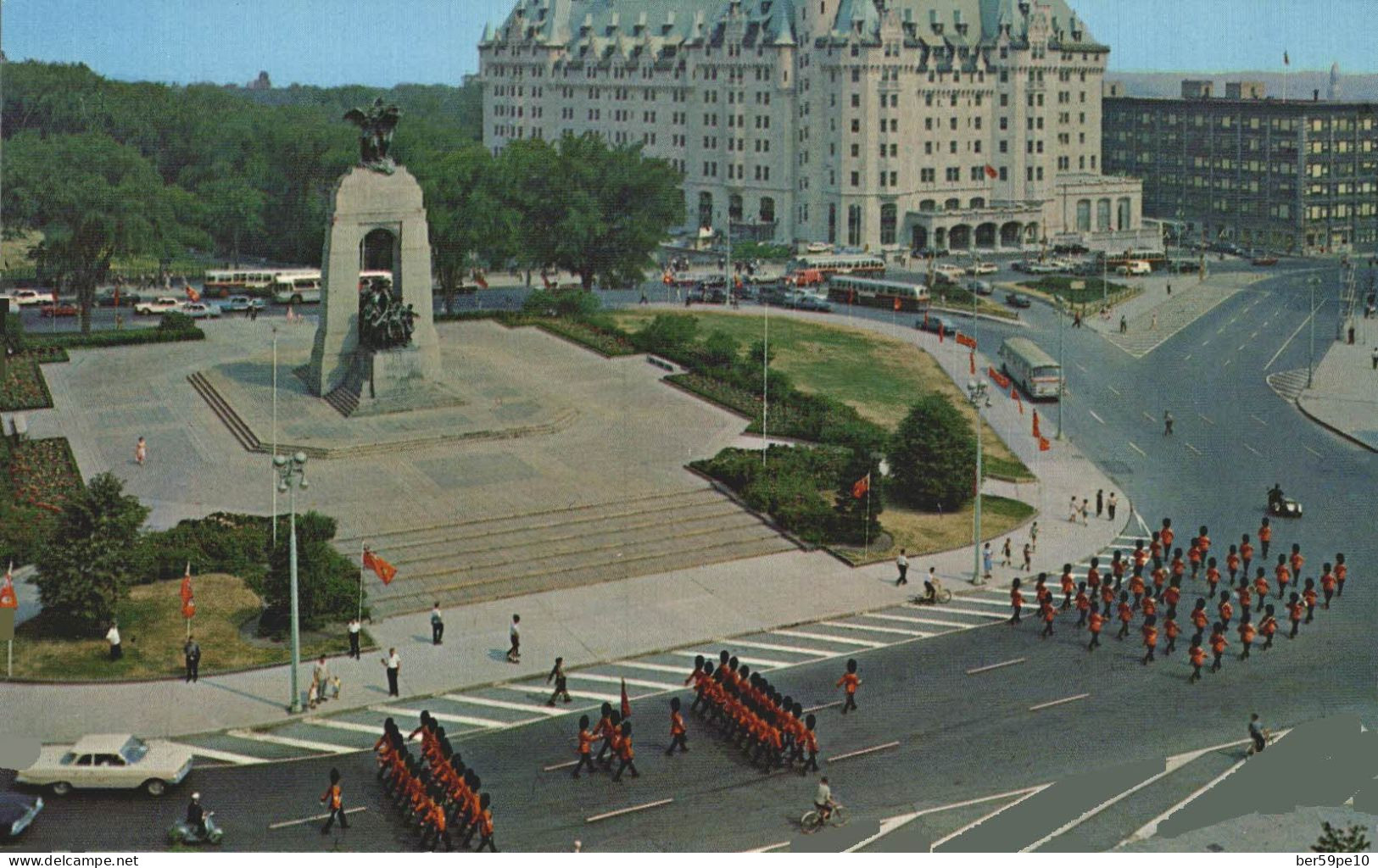 CANADA  ONTARIO OTTAWA ELEVATED VIEW OF CONFEDERATION SQUARE - Ottawa