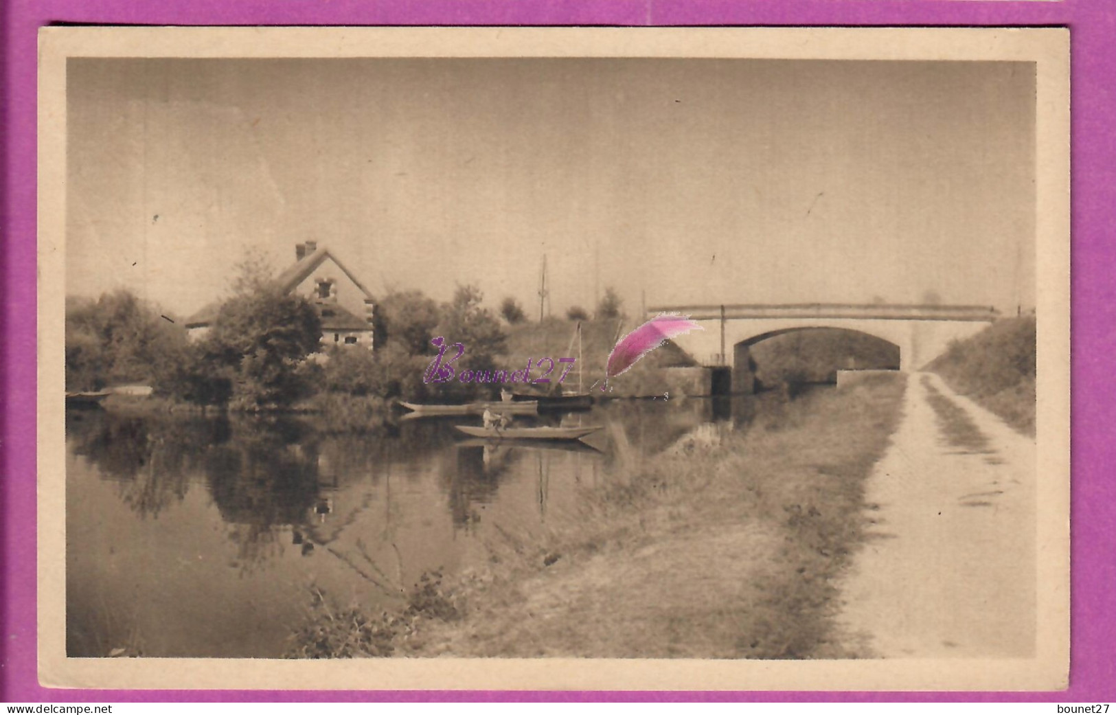 CPA GURGY 89 - L'Yonne Et L'entrée Du Canal Le Pont Animé Barque Rame Voyagé 1949 - Gurgy