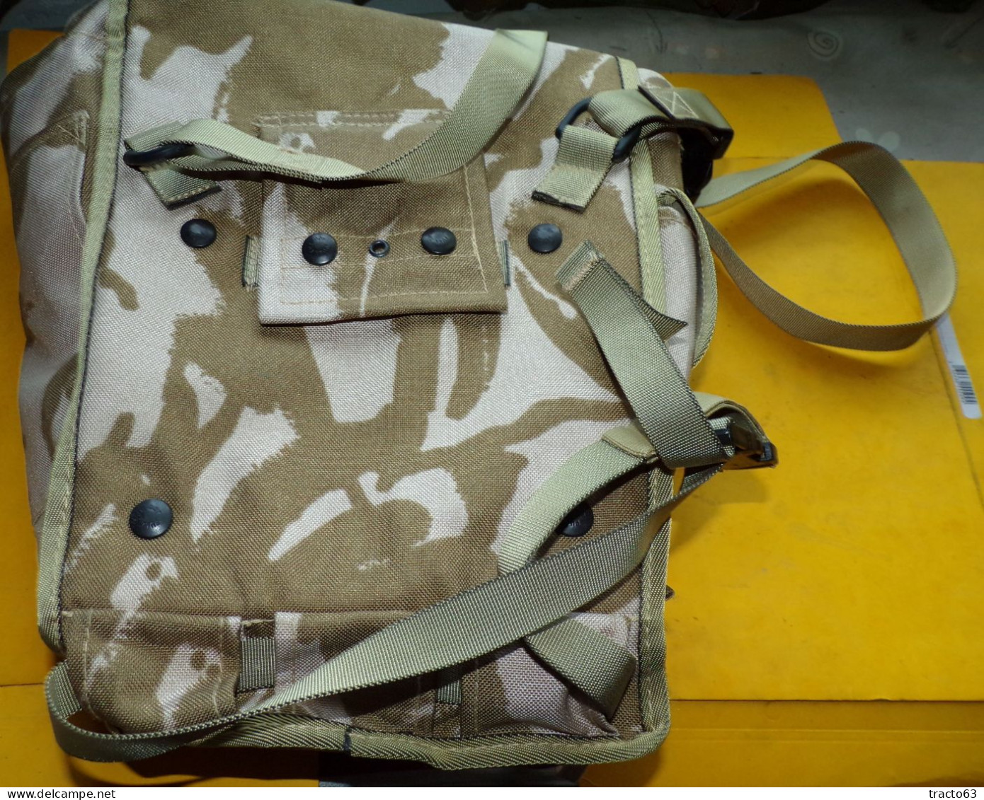 ARMEE ANGLAISE : MUSETTE COULEUR SABLE FIELD PACK , ATTACHE MOLLE POUR METTRE UN CAMEL BACK , UNE POCHE A LA BASE ET UN - Equipement