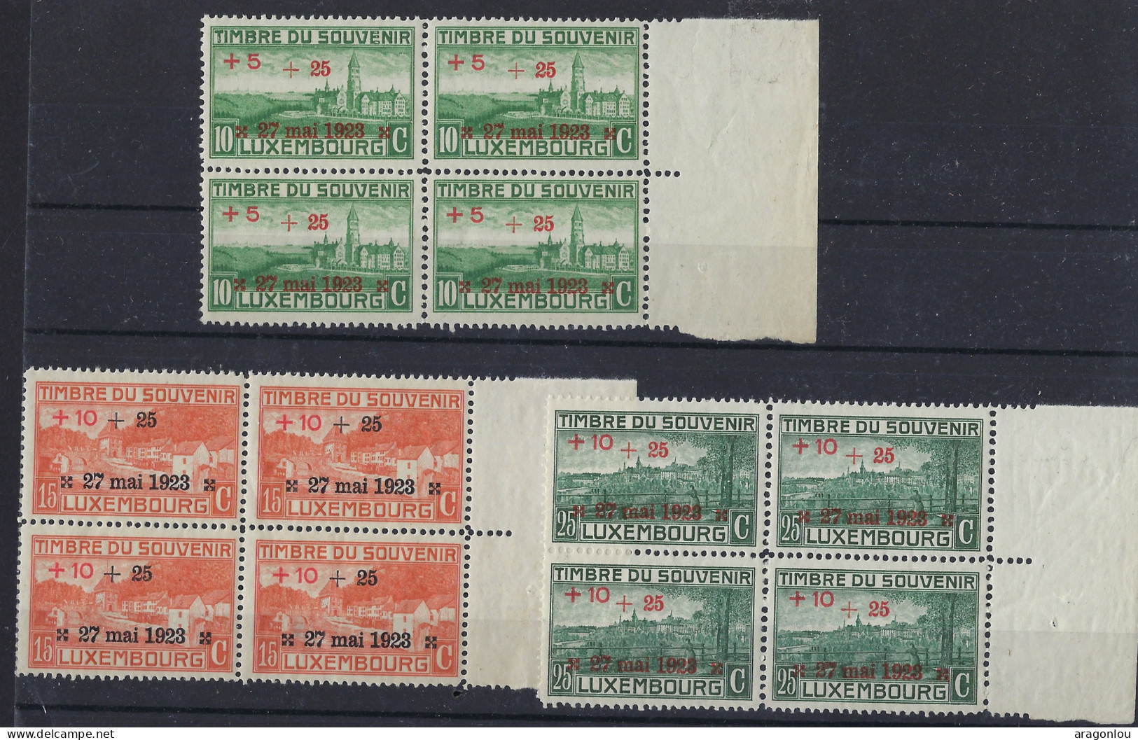 Luxembourg - Luxemburg - Timbres -  Blocs   1923   Monuments  1ière Guerre Mondiale   Série   MNH**   3 Blocs à 4 - Blokken & Velletjes