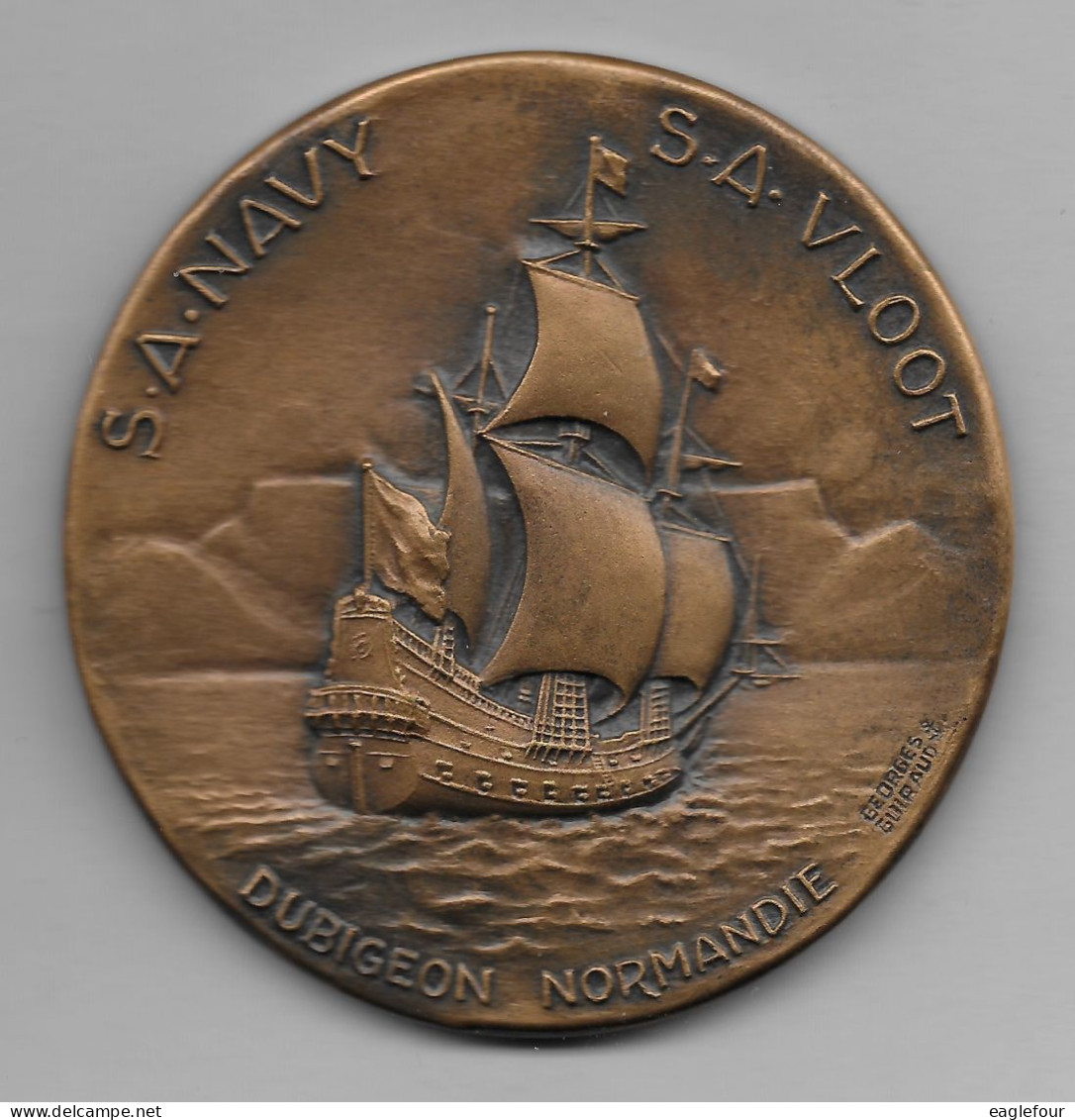 Superbe Médaille De Bronze Commémorative Du Sous-marin Maria Van Riebeeck 75mm Poids 165 G - Graveur G. GUIRAUD - Francia