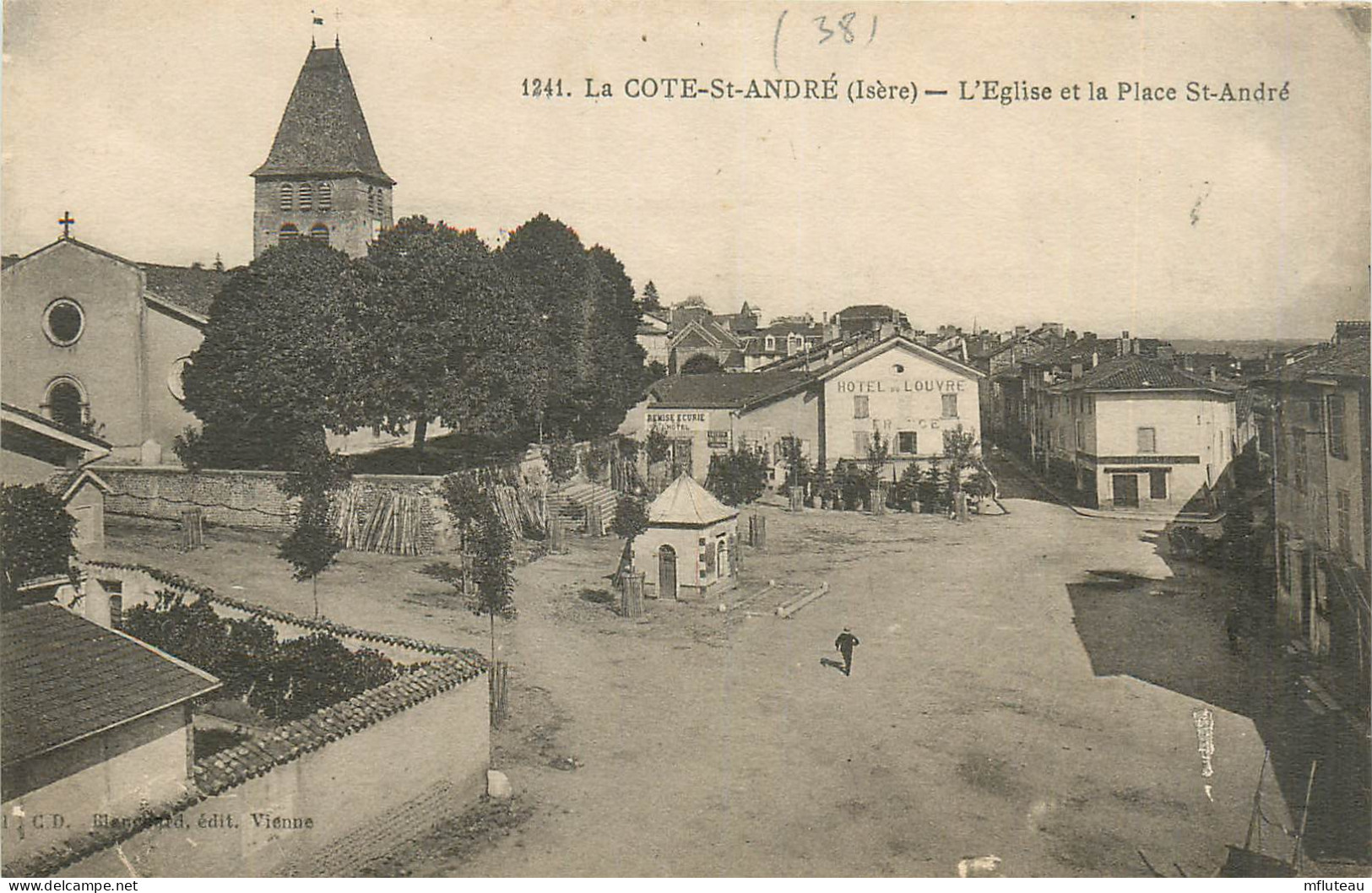 38* LA COTE ST ANDRE  Eglise Et Place St Andre       RL40,1085 - La Côte-Saint-André