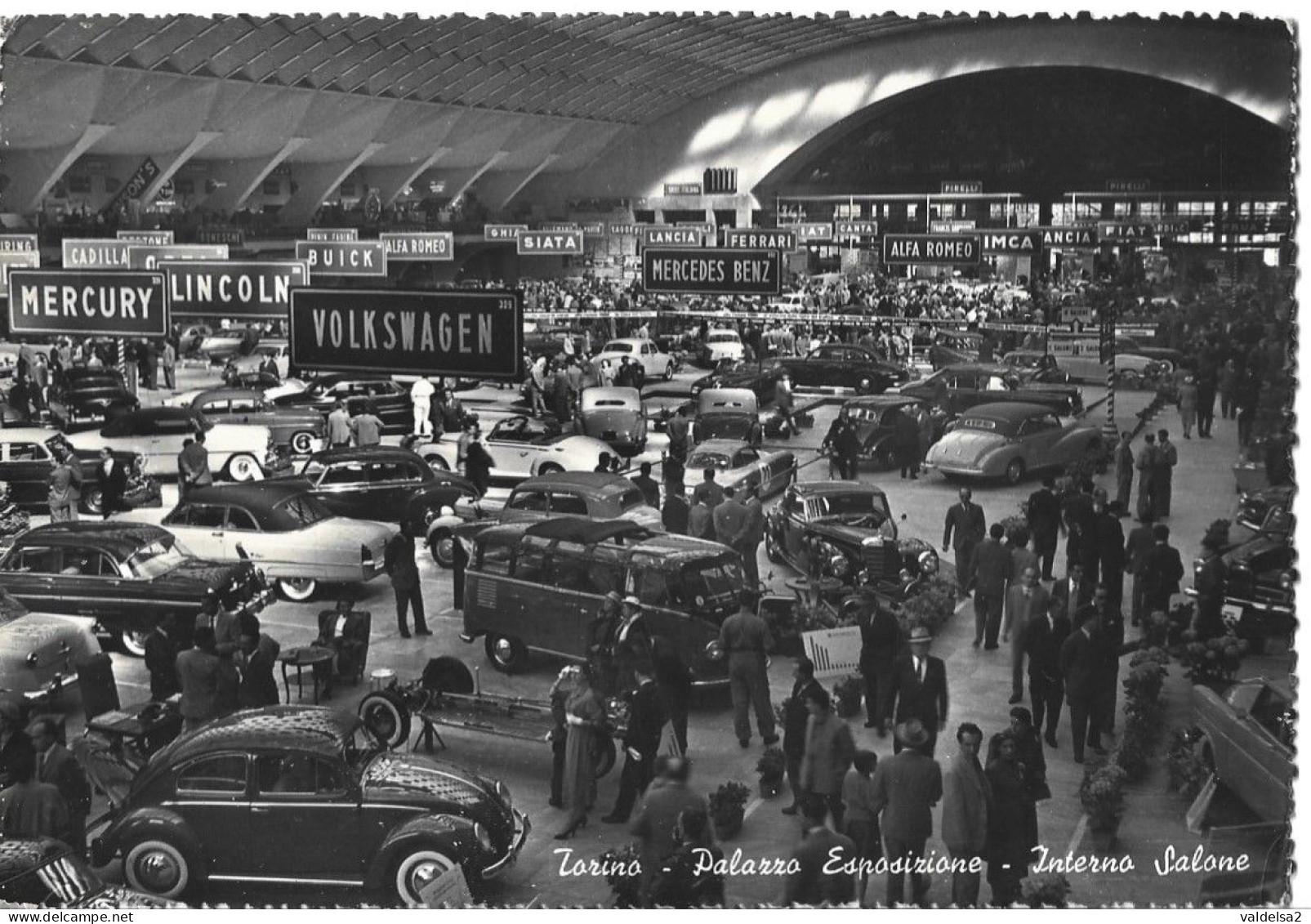 TORINO -PALAZZO DELLE ESPOSIZIONI - INTERNO DEL SALONE - SALONE DELL'AUTOMOBILE - VW MAGGIOLINO - 1955 - Ausstellungen