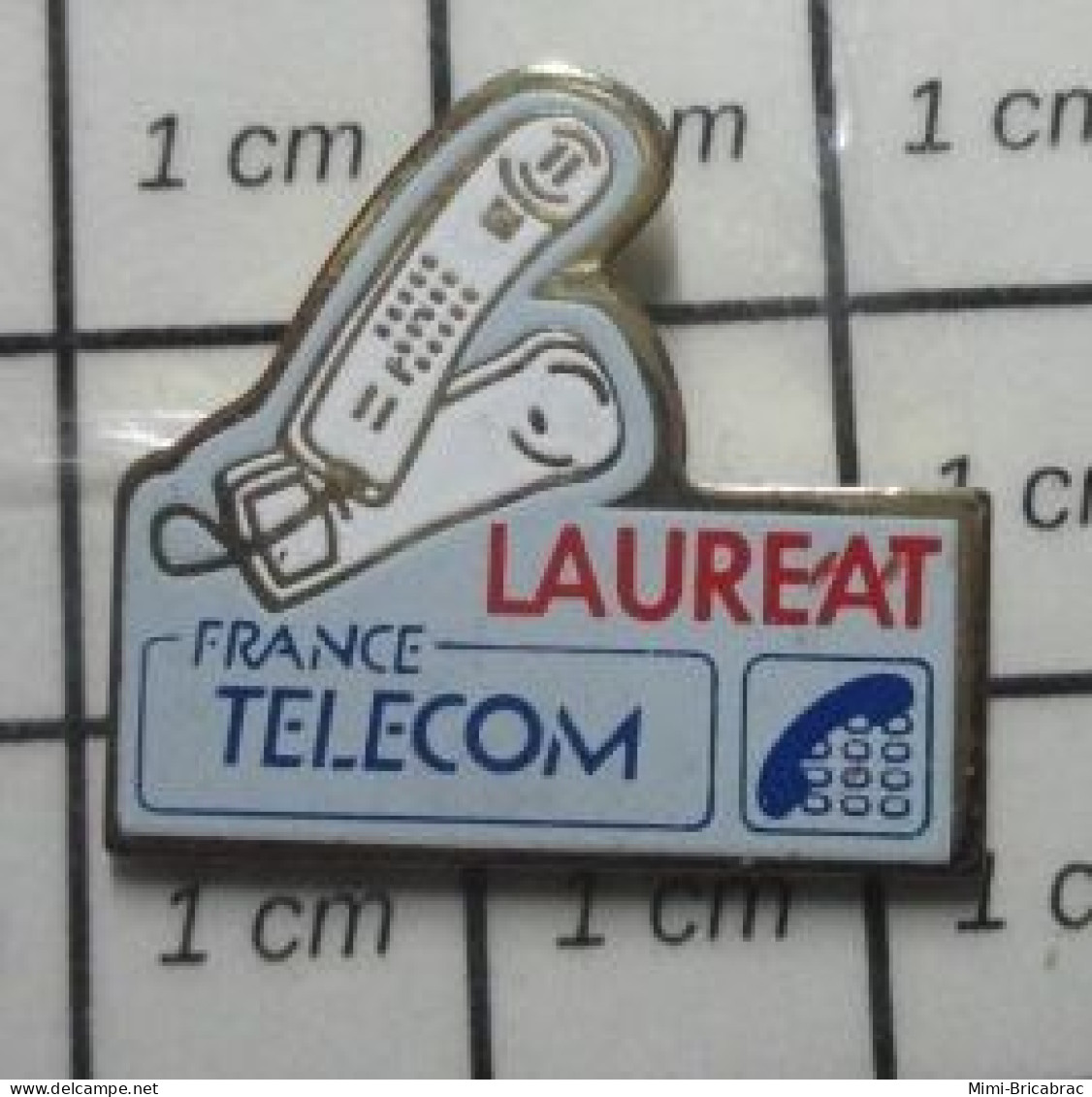 721 Pin's Pins / Beau Et Rare / FRANCE TELECOM / COMBINE TELEPHONIQUE LAUREAT Variante Blanche - Telecom De Francia