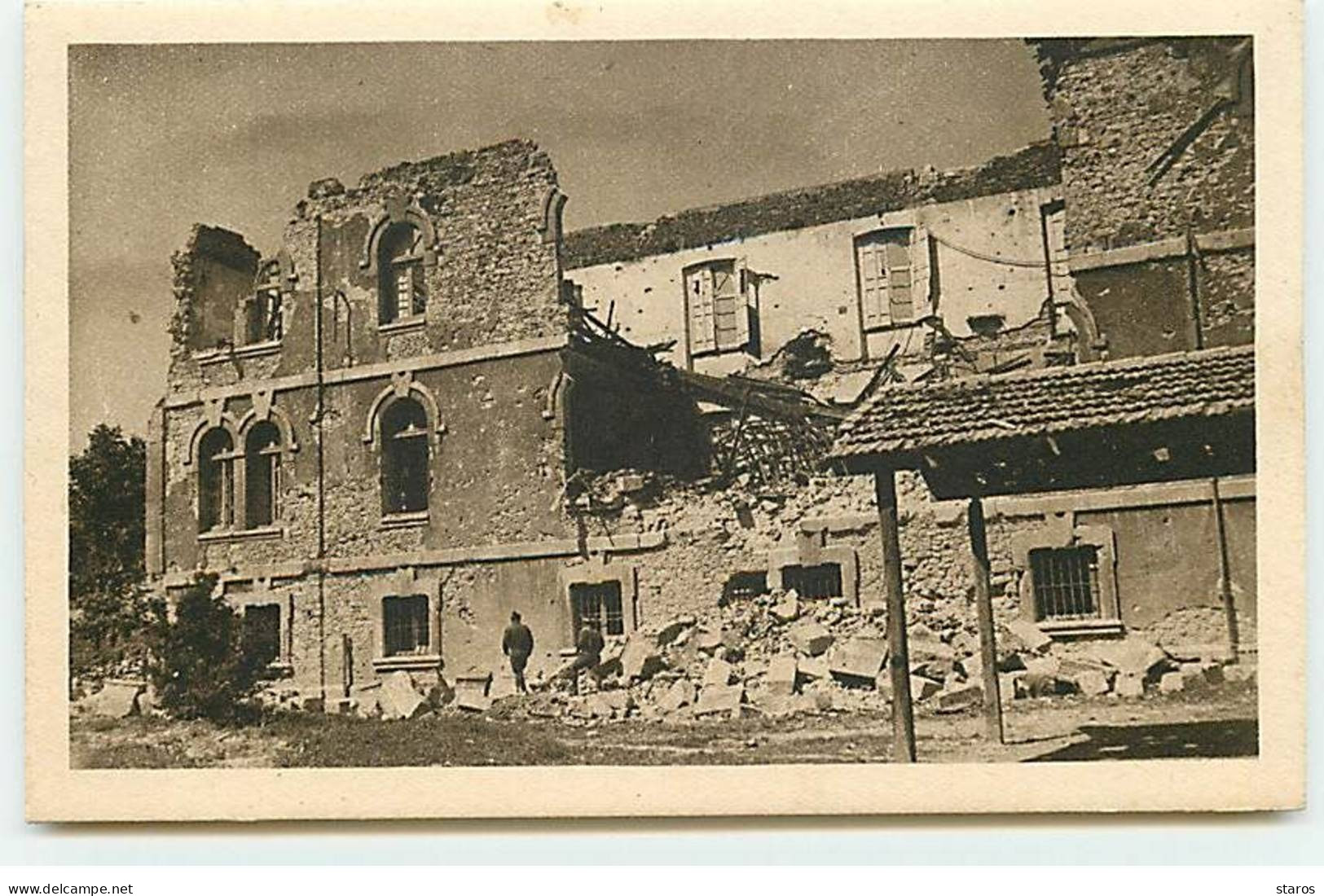 OVIEDO - Detalle Del Hospital Provincial, Bombardeado Inicuamente ... - Guerra Civil - Asturias (Oviedo)