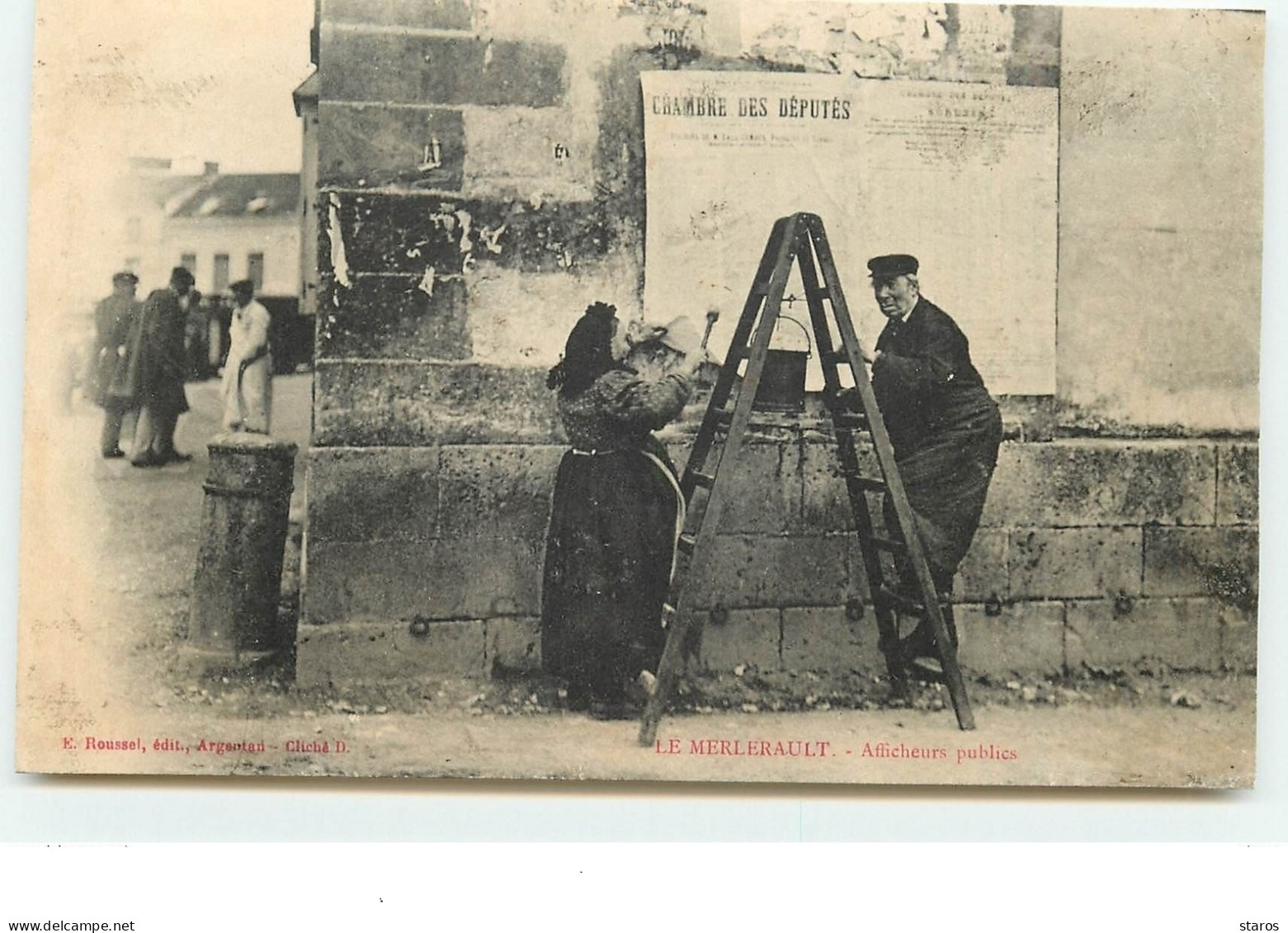 LE MERLERAULT -  Afficheurs Publics (vendu En L'état) - Le Merlerault