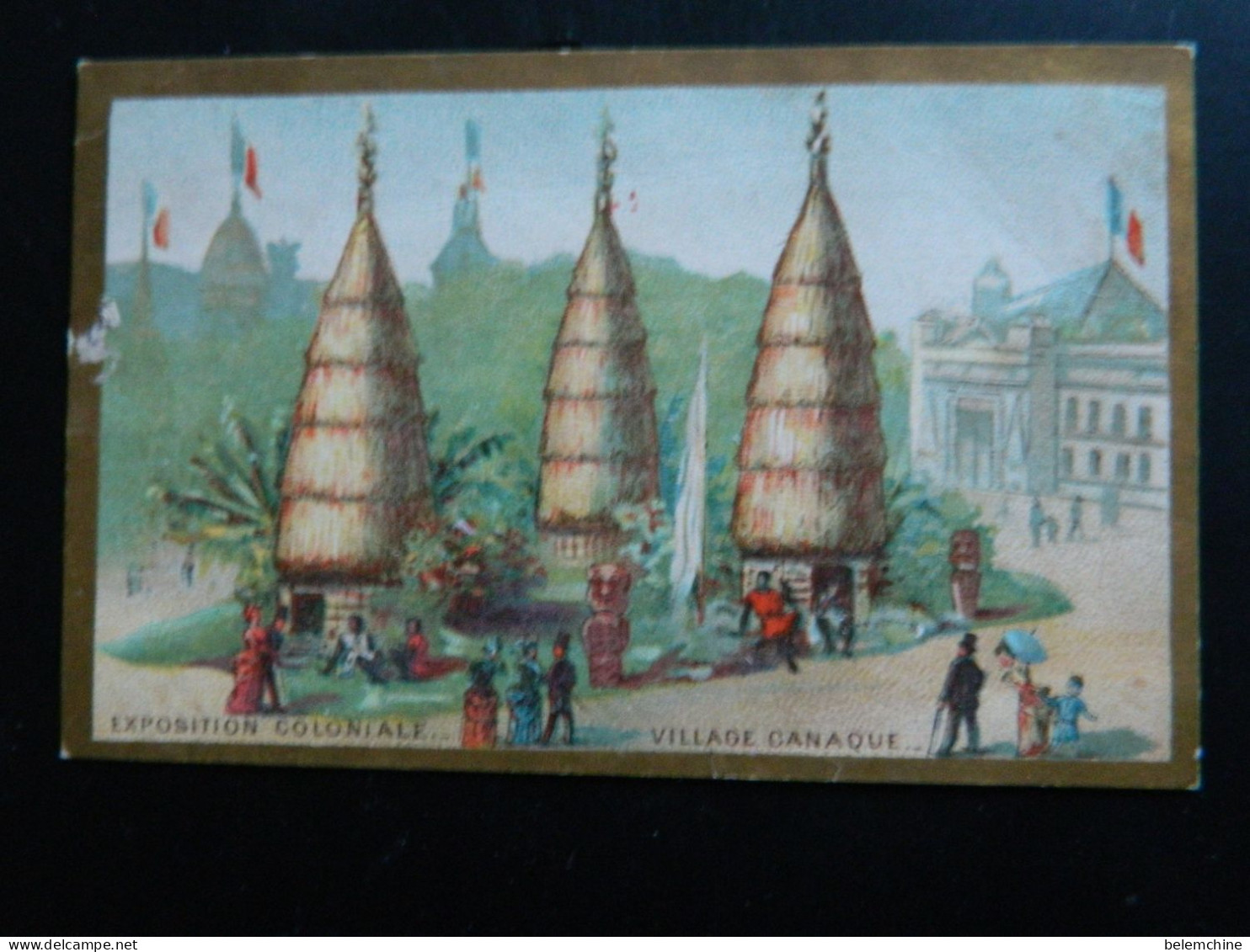 CHROMO EXPOSITION UNIVERSELLE PARIS  MIROITERIE LEROY A AMIENS   ( 12,5  X   8  Cms)  VILLAGE CANAQUE - Artis Historia