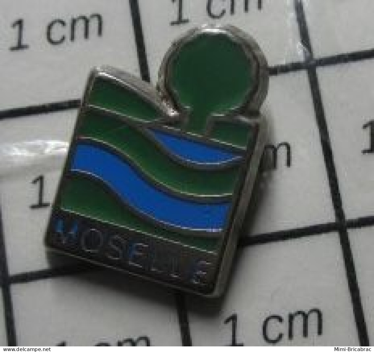 3117 Pin's Pins / Beau Et Rare / ADMINISTRATIONS / DEPARTEMENT DE LA MOSELLE Mini Pin's Par DIMO - Administración