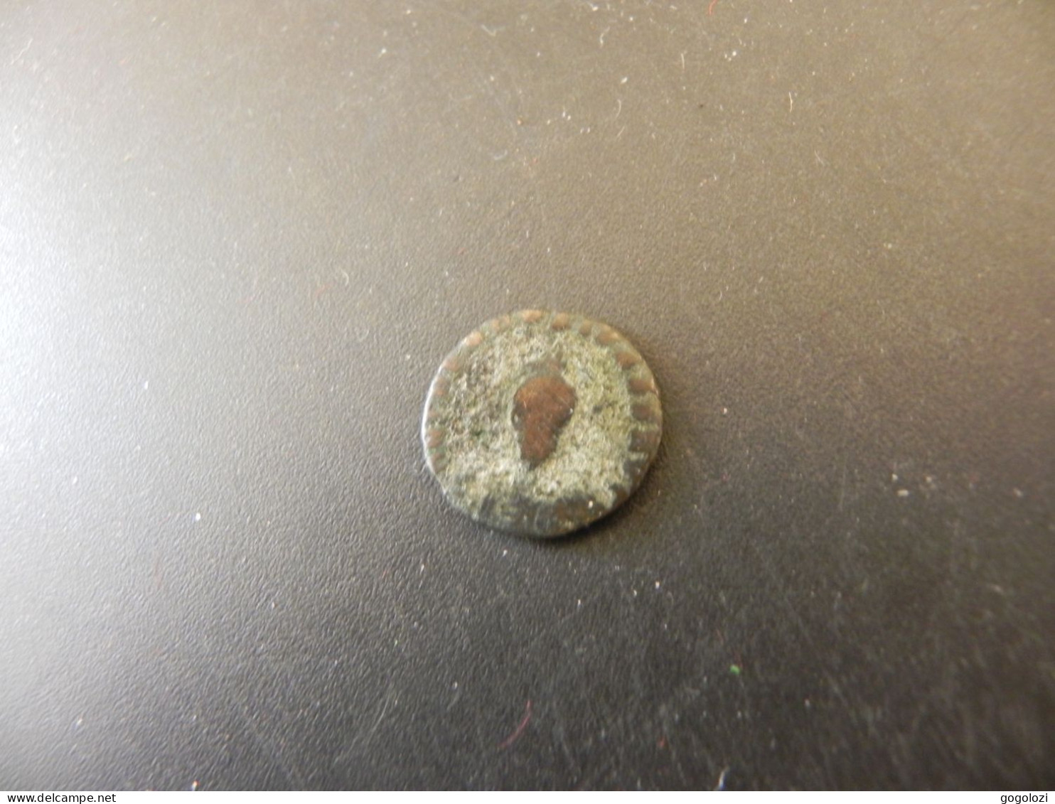 Old Ancient Coin - To Be Identified - Otros & Sin Clasificación