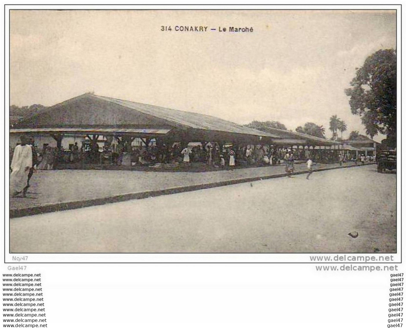 Cpa  ( La Guinée )   CONAKRY    Le Marché - Guinée Française