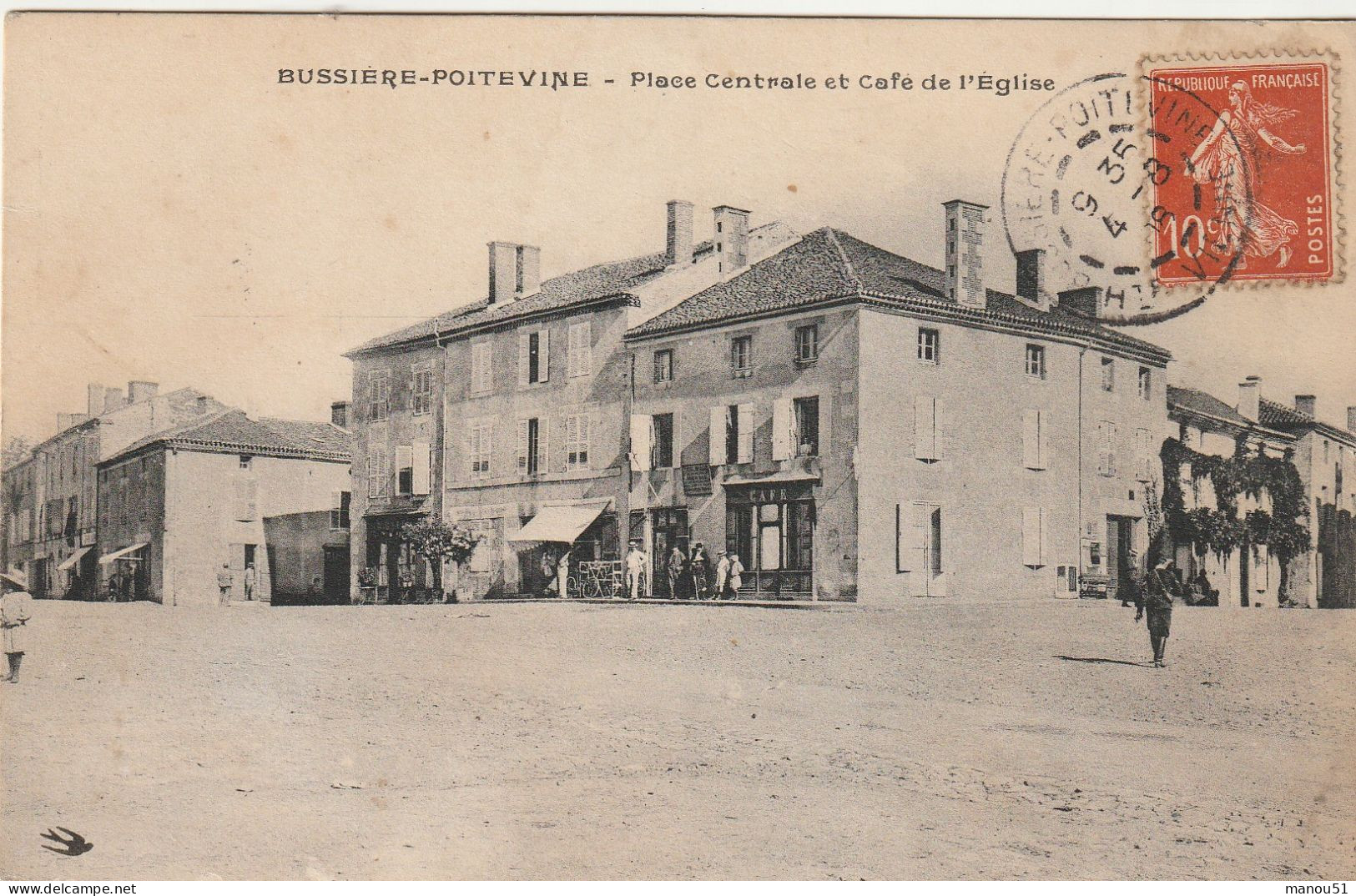 BUSSIERE POITEVINE  Place Centrale Et Café De L'église - Bussiere Poitevine