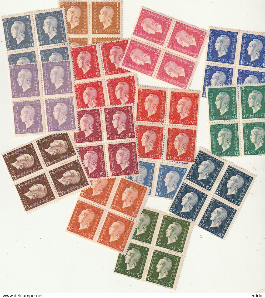 ///   FRANCE ///     Ensemble De Blocs De 4  Marianne De DULAC  Timbres * Et ** -----  Timbres Coupés Par Scan - 1944-45 Marianne De Dulac