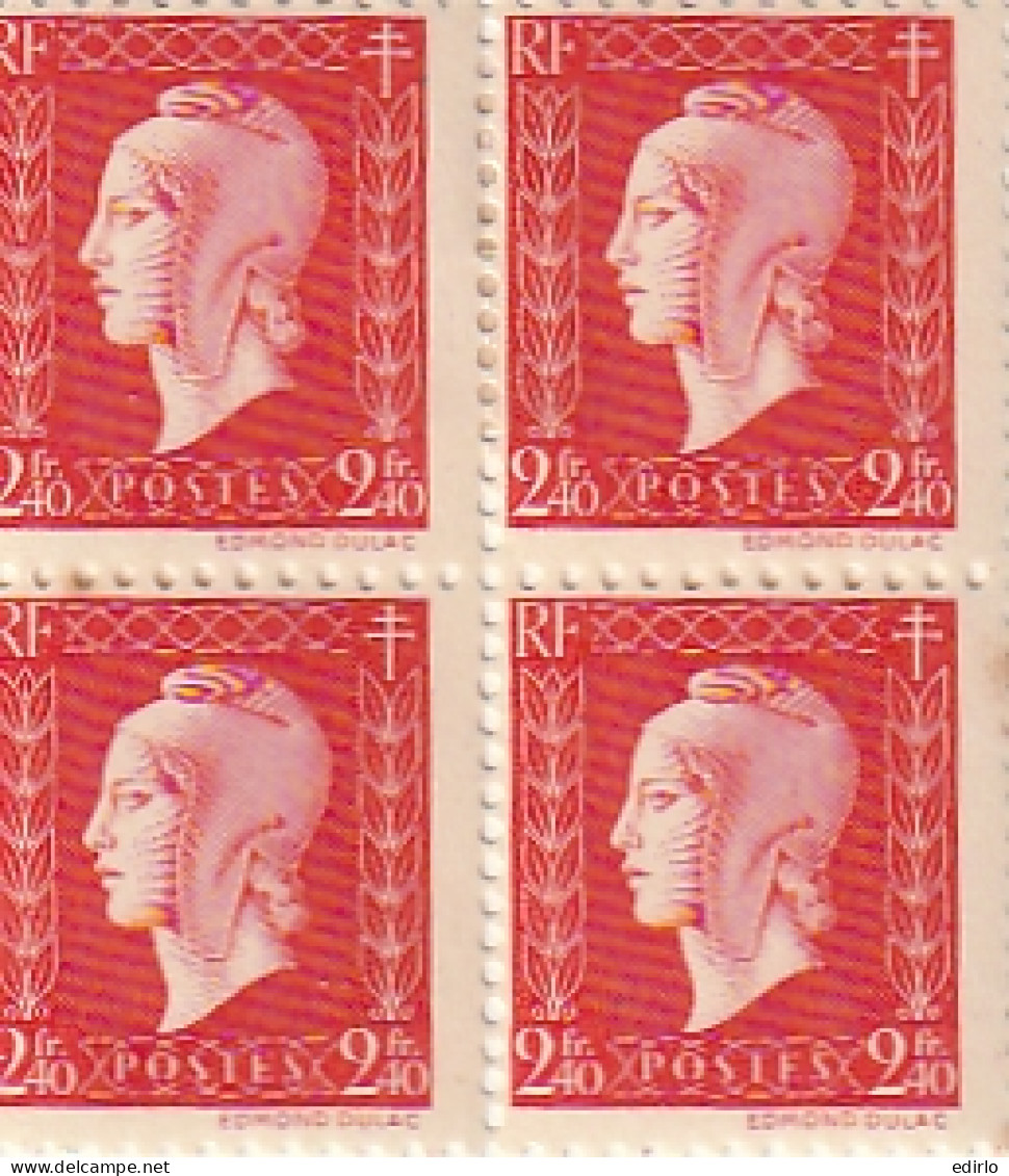 ///   FRANCE ///     ensemble de Blocs de 4  Marianne de DULAC  timbres * et ** -----  timbres coupés par scan