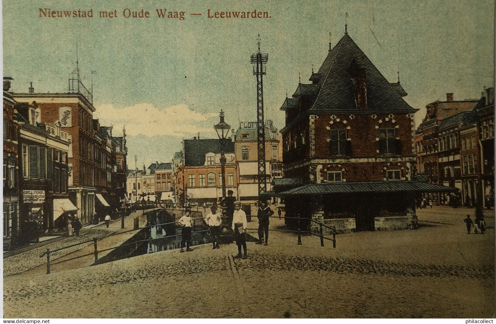 Leeuwarden // Nieuwestad Met Oude Waag (kleur) 19?? - Leeuwarden