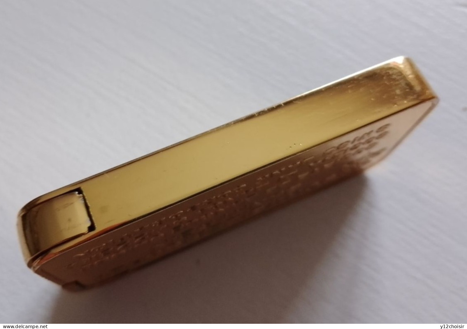 Briquet Société De Banque Suisse . Fein Gold 999.9  Repro Lingot D'or 50 Grammes . SBS SCHWEIZERISCHER BANKVREIN - Autres & Non Classés