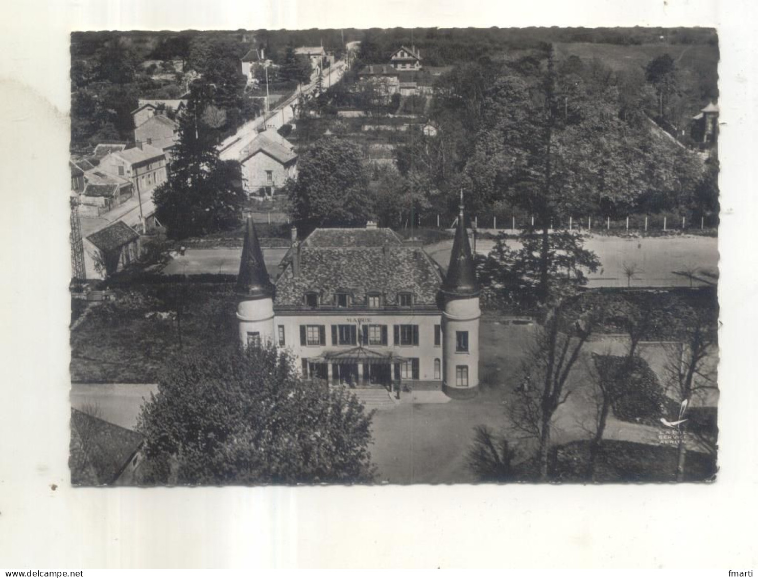 En Avion Au Dessus De 4. Saint Chéron, La Mairie - Saint Cheron