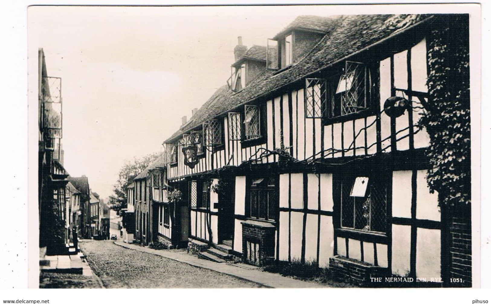 UK-3988  RYE : The Mermaid Inn - Rye