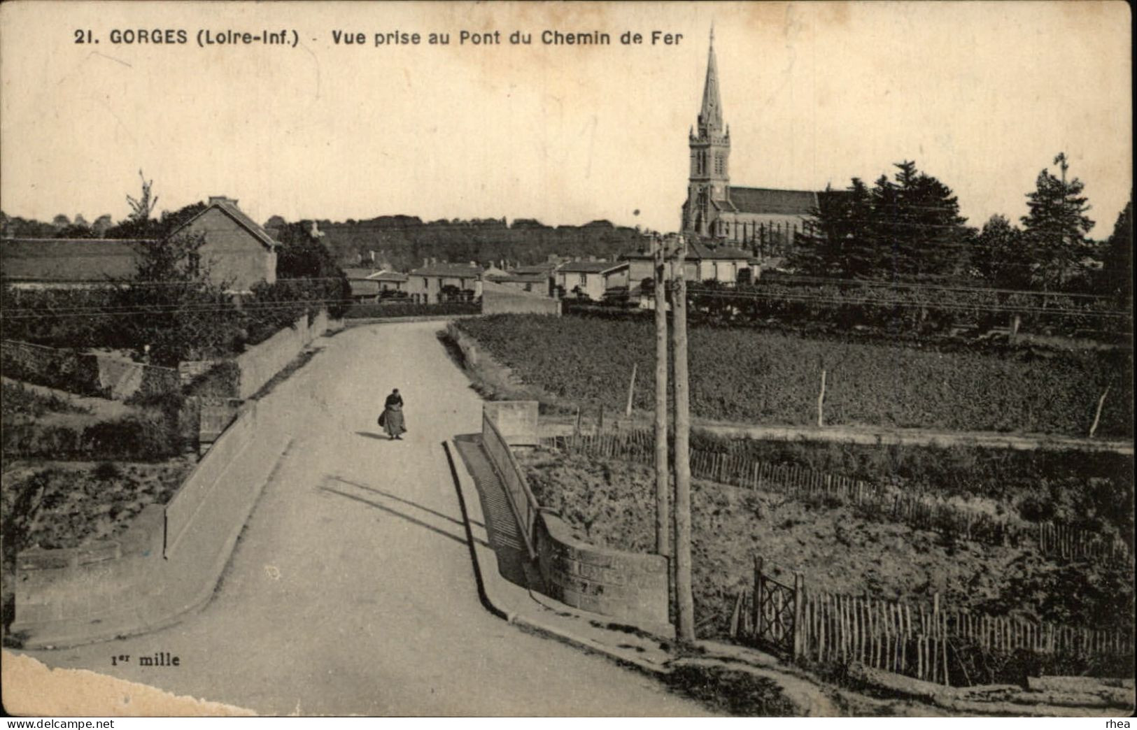 44 - GORGES - BOURG*CHAUSSEE DU LIVEAU ET LA SEVRE*3 CARTES - Gorges