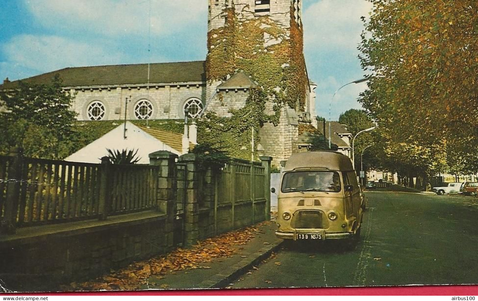 94 - CACHAN - L'EGLISE - RENAULT Estafette - Clocher - PKW