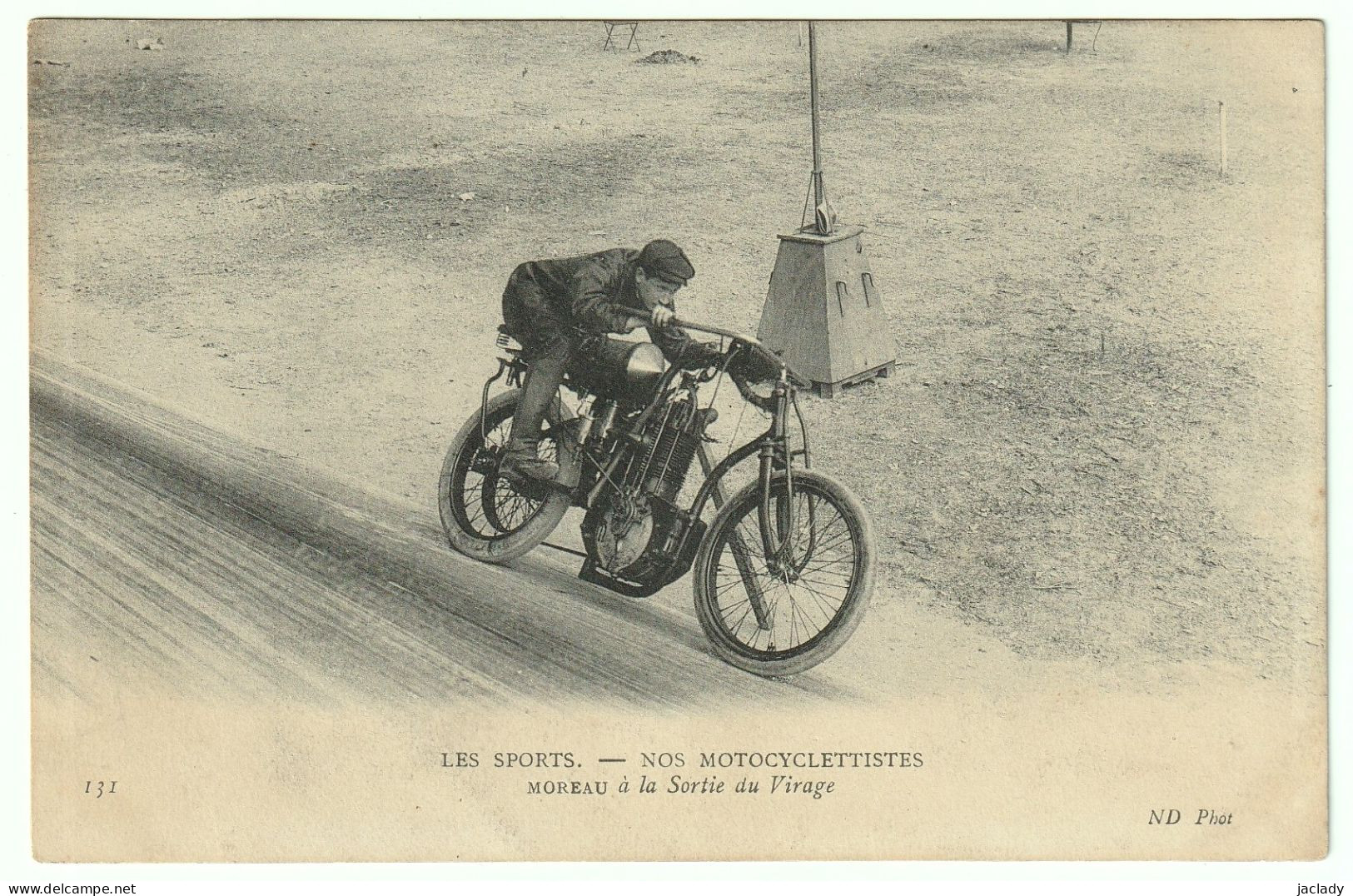 Les Sports --  Nos Motocyclettistes - Moreau A La Sortie Du Virage.   (voir Scans). - Motorradsport