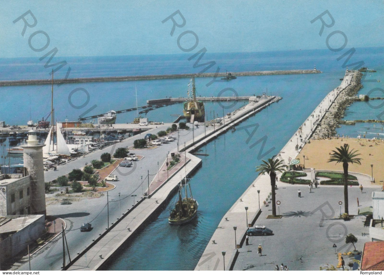 CARTOLINA  B19 VIAREGGIO,TOSCANA-MOLO-MARE,SOLE,ESTATE,VACANZA,SPIAGGIA,BARCHE A VELA,BELLA ITALIA,VIAGGIATA 1966 - Viareggio