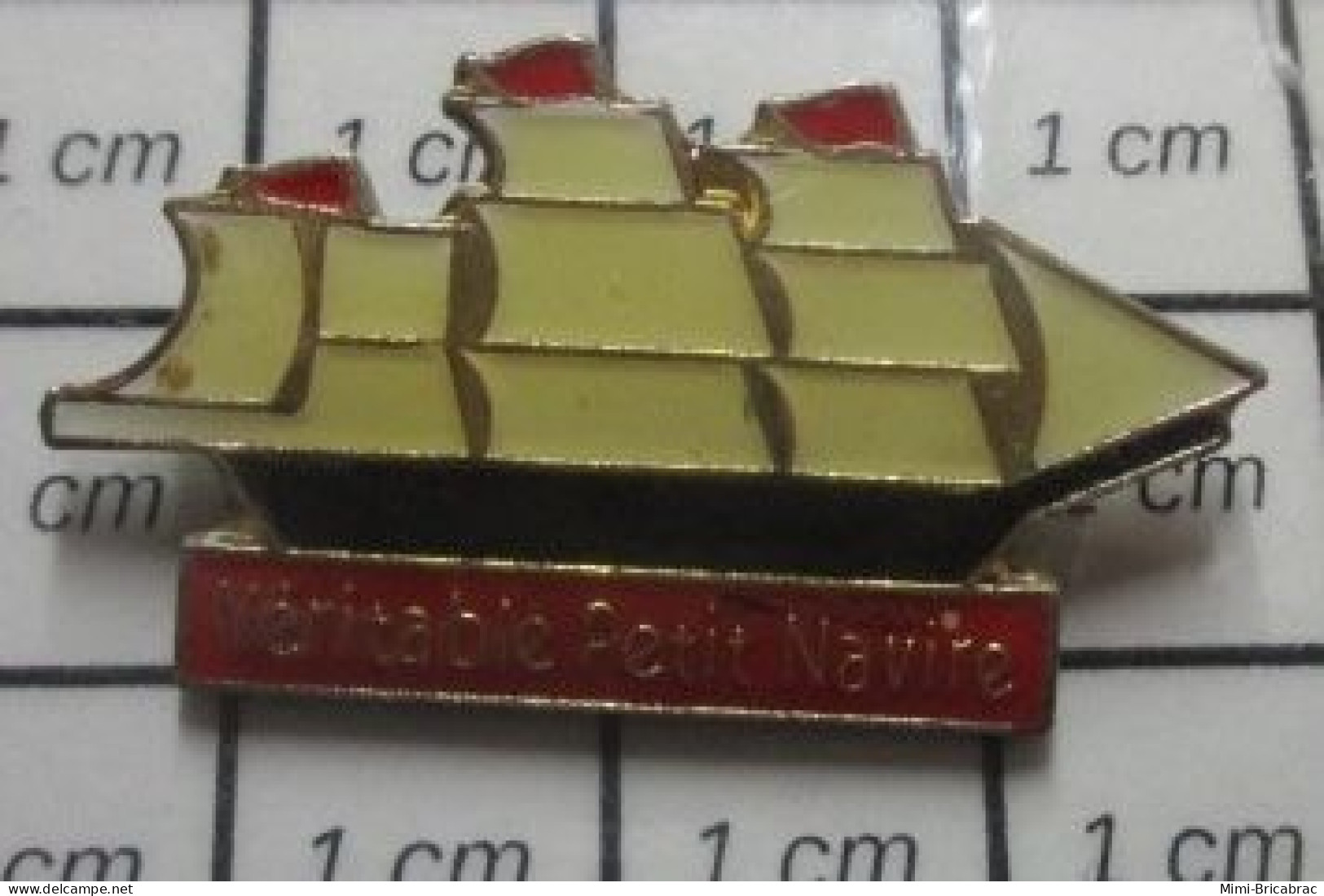 715A  Pin's Pins / Beau Et Rare / BATEAUX / CLIPPeR LE DAUPHIN  VERITABLE PETIT NAVIRE - Bateaux