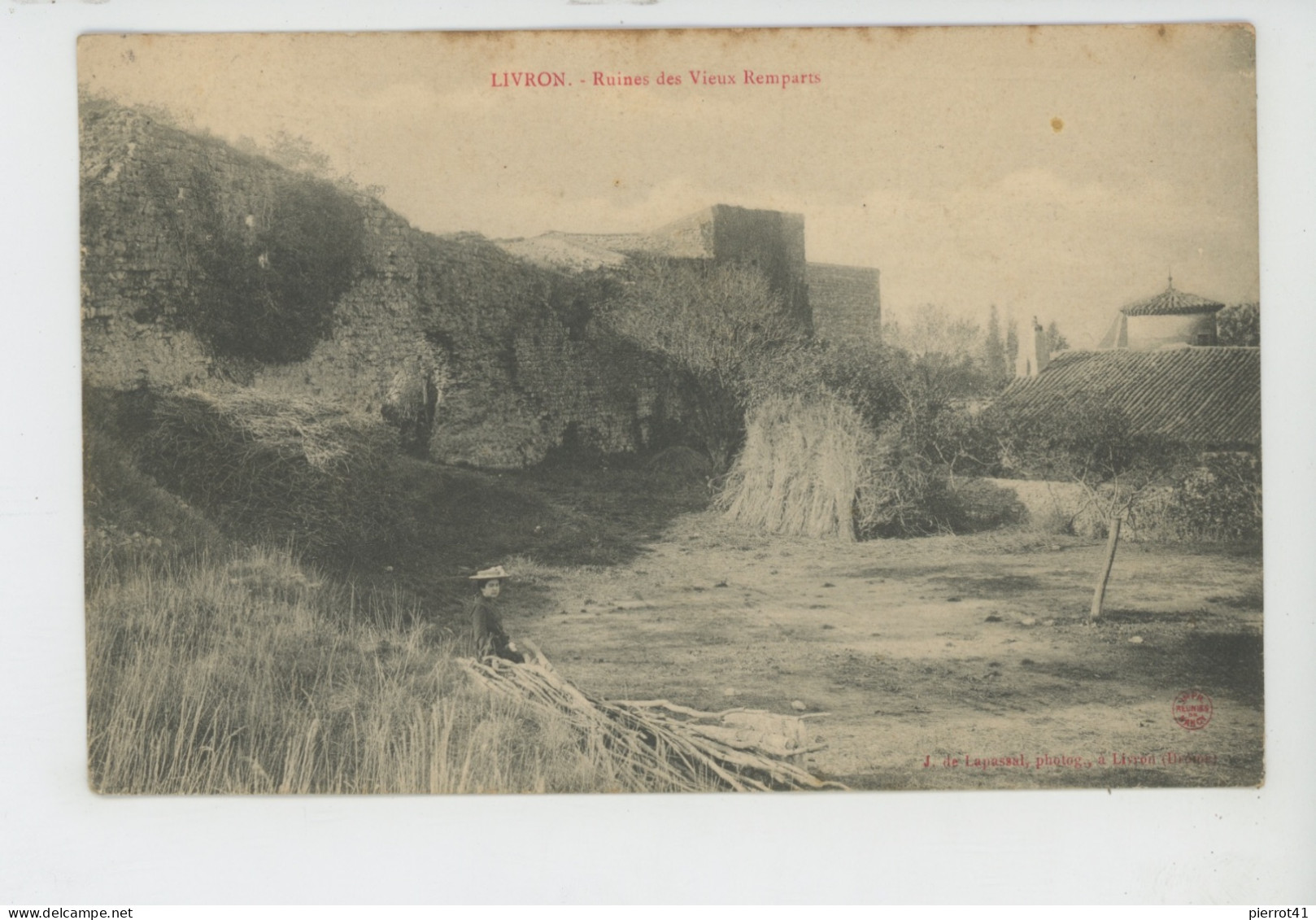 LIVRON - Ruines Des Vieux Remparts - Livron