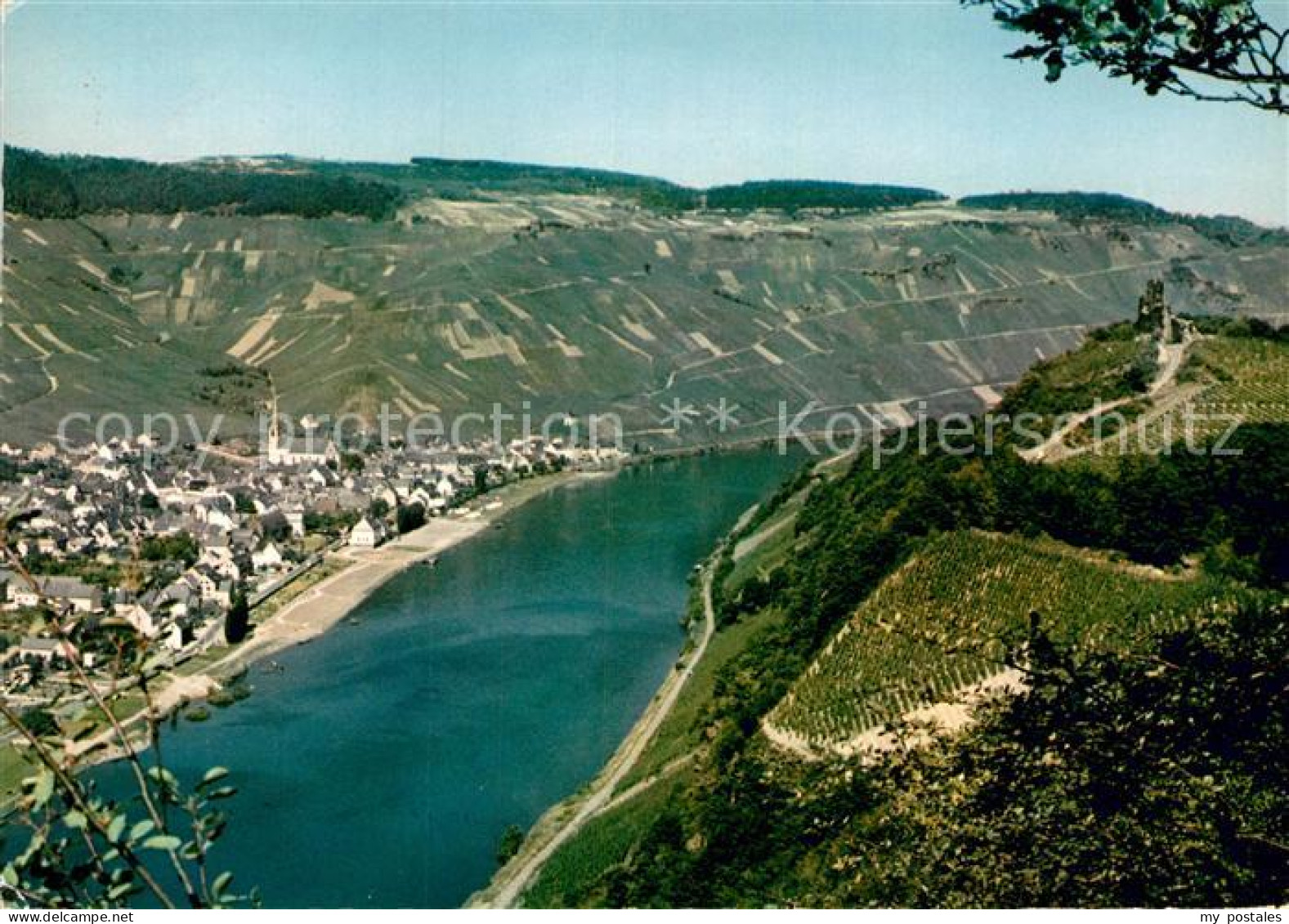 72936568 Kroev Mosel Panorama Weinberge Kroev - Kröv