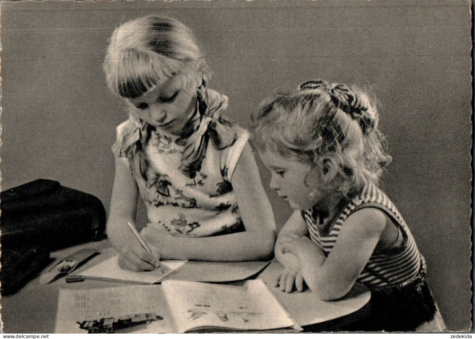 G8211 - Glückwunschkarte Schulanfang - Mädchen - Verlag Reichenbach DDR - Premier Jour D'école