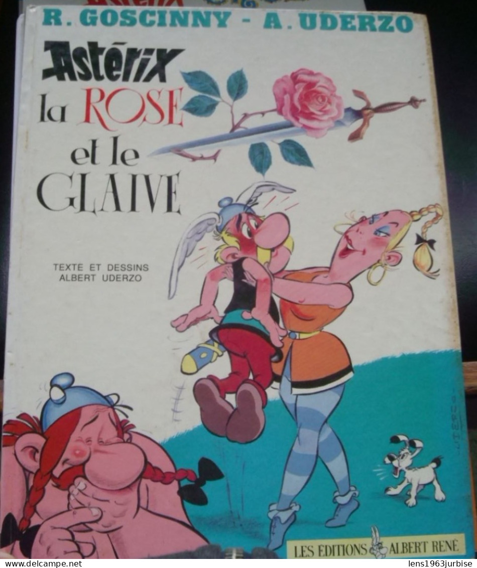 Astérix  , La Rose Et Le Glaive , Goscinny - Uderzo ,Les Editions  Albert René  ( 1991 ) - Astérix