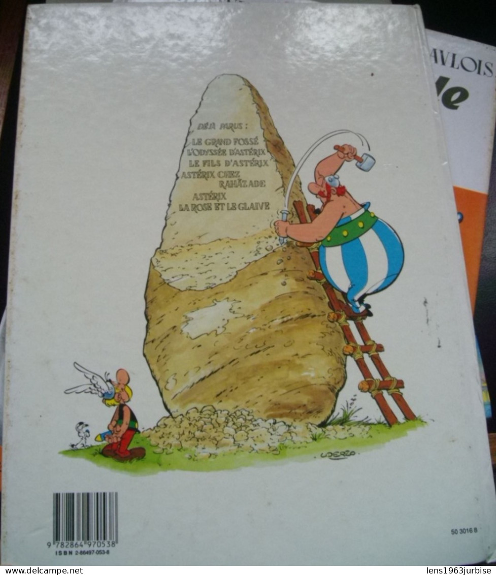 Astérix  , La Rose Et Le Glaive , Goscinny - Uderzo ,Les Editions  Albert René  ( 1991 ) - Astérix